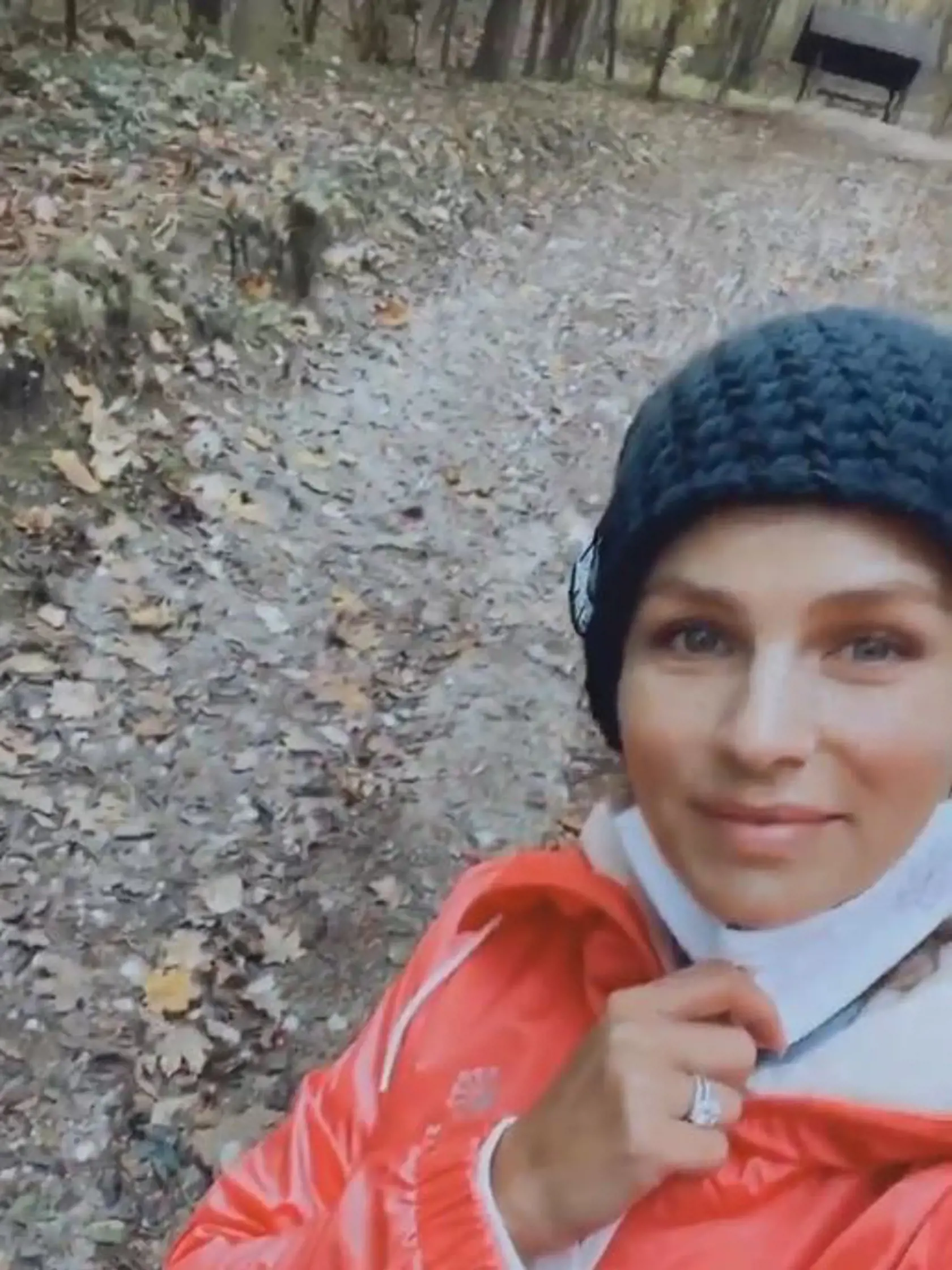 Gáboríkovci nezaháľajú ani počas lockdownu. Rodičia aj s dcérkou Bellou išli do prírody a dali si poriadne do tela. "Po roku a pol opäť na bicykli. Nohy sa mi celé trasú," písala Ivana k záberom.