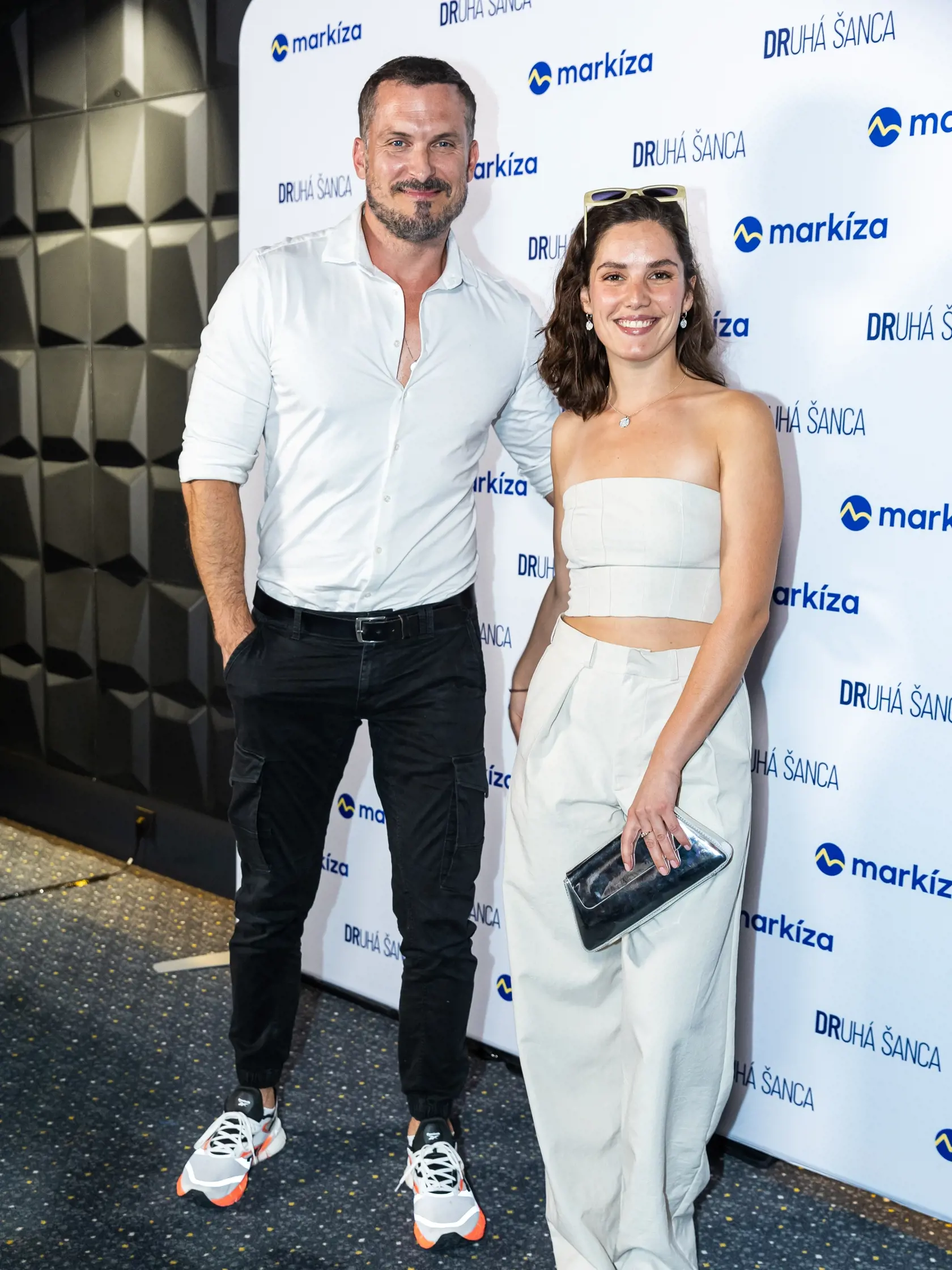 Novinárska premiéra 3. série seriálu “Druhá šanca” v Bratislave. Na snímke Sarah Arató a Ján Koleník.