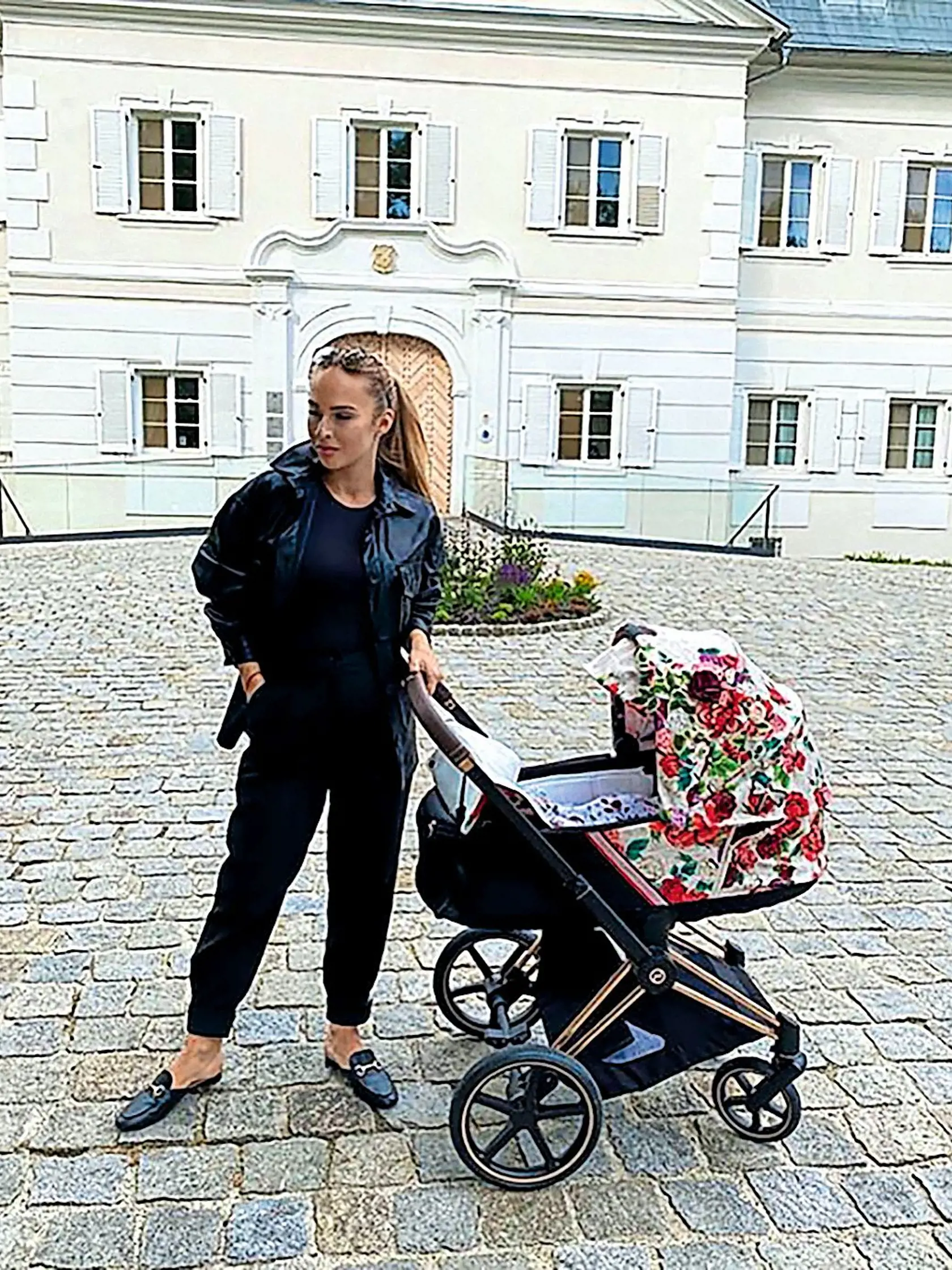 KAŽDÁ CHCE INÝ Známe   mamy si vyberali kočíky rôznych značiek. Niektoré stavili na limitované edície, iné na praktickosť.