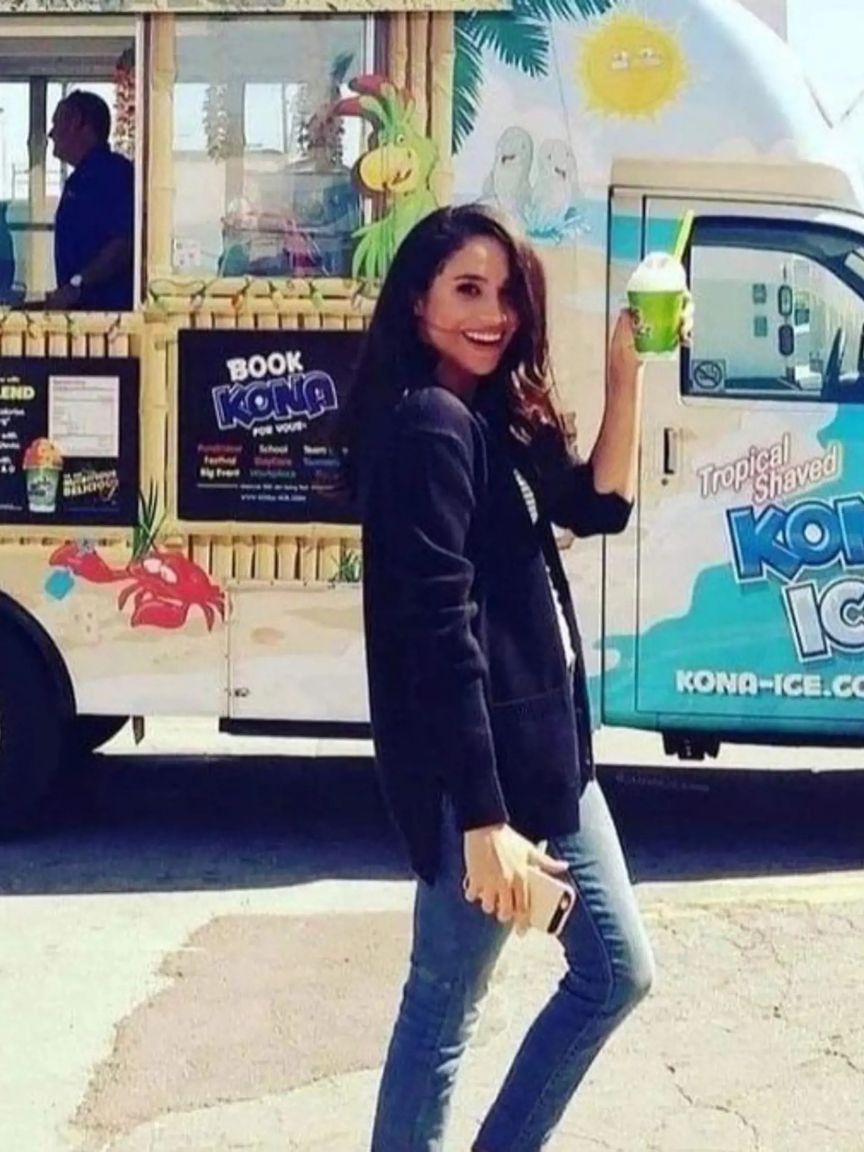 Takéto fotky by ste dnes hľadali už márne. Meghan musela svoj blog The Tig aj instagram zmazať, keď sa zasnúbila s Harrym.
