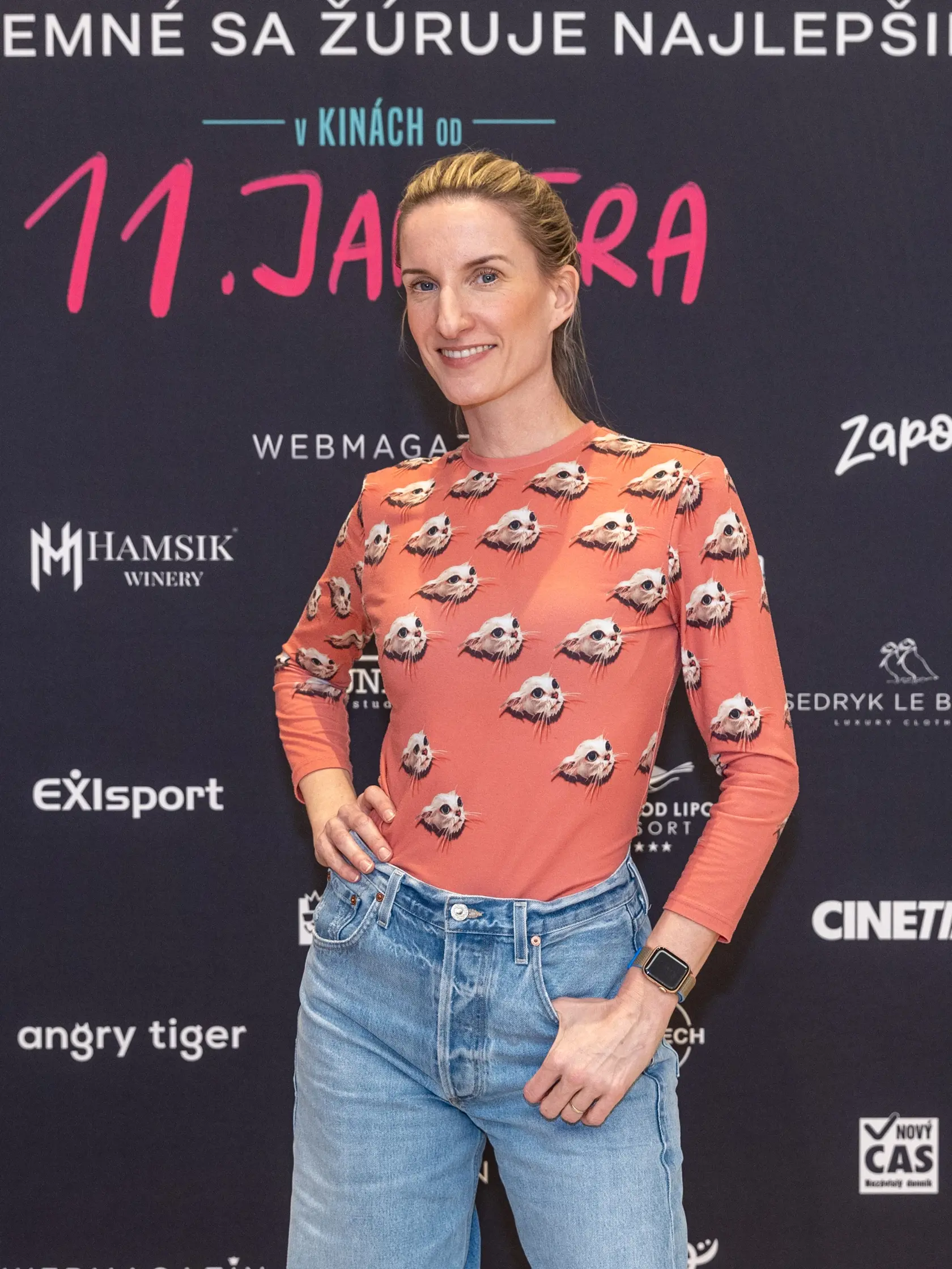 Adela Vinczeová na premiére komédie Jedeme na teambuilding.