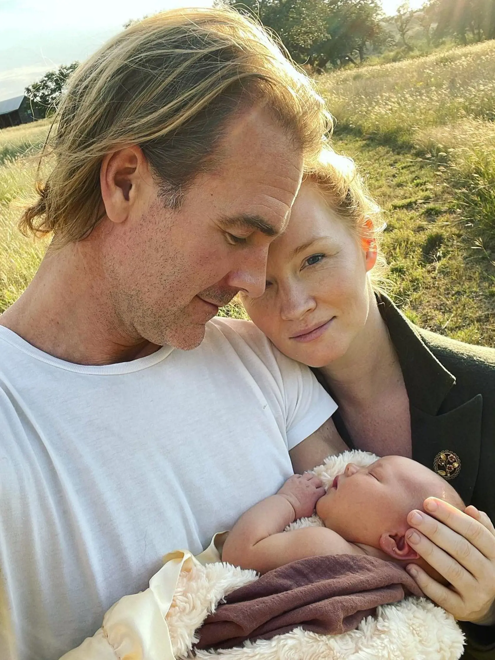 Len pred pár dňami sa napríklad hlavnému hrdinovi Jamesovi Van Der Beekovi (44) narodil v poradí už šiesty potomok, ktorým sa pochválil aj na sociálnej sieti Instagram.