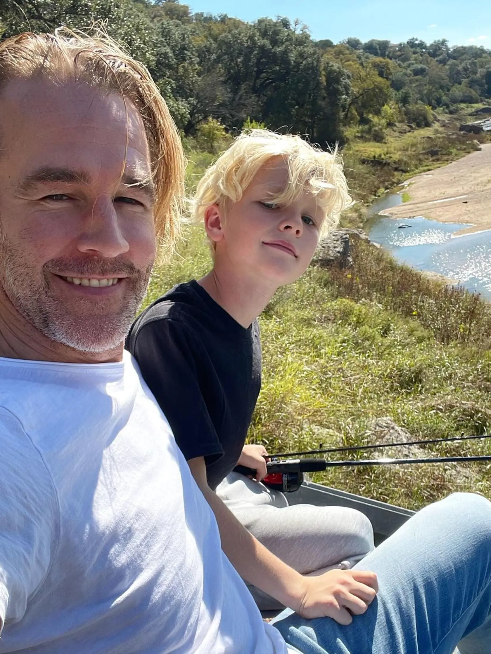 Len pred pár dňami sa napríklad hlavnému hrdinovi Jamesovi Van Der Beekovi (44) narodil v poradí už šiesty potomok, ktorým sa pochválil aj na sociálnej sieti Instagram.