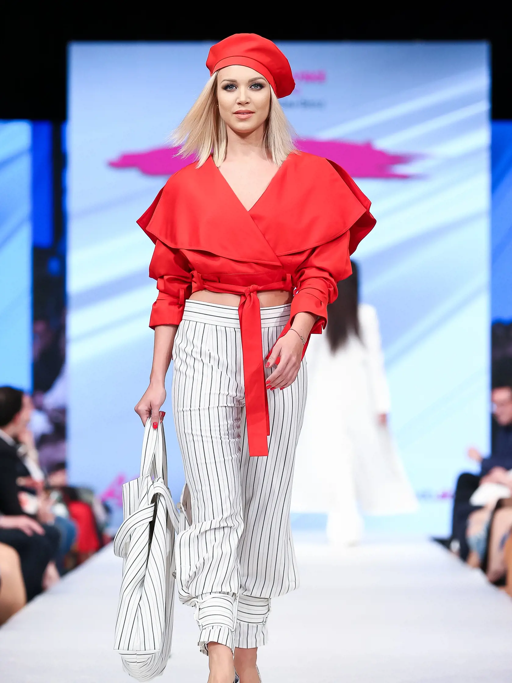 Tretí deň Bratislavských módnych dní Jar 2018 v Bratislavskej Refinery Gallery. Na snímke Jeanette Borhyová.