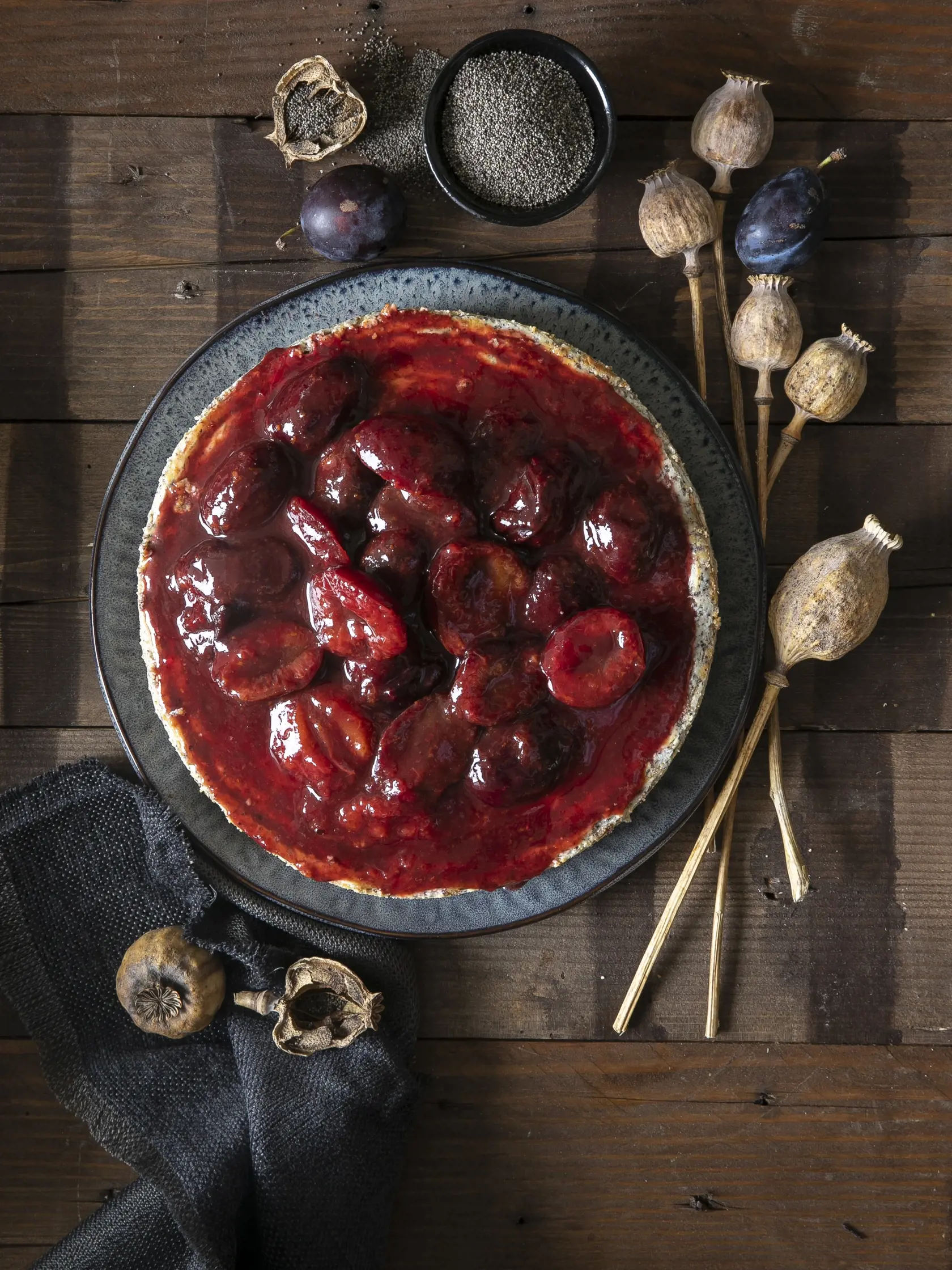makový cheesecake so slivkami