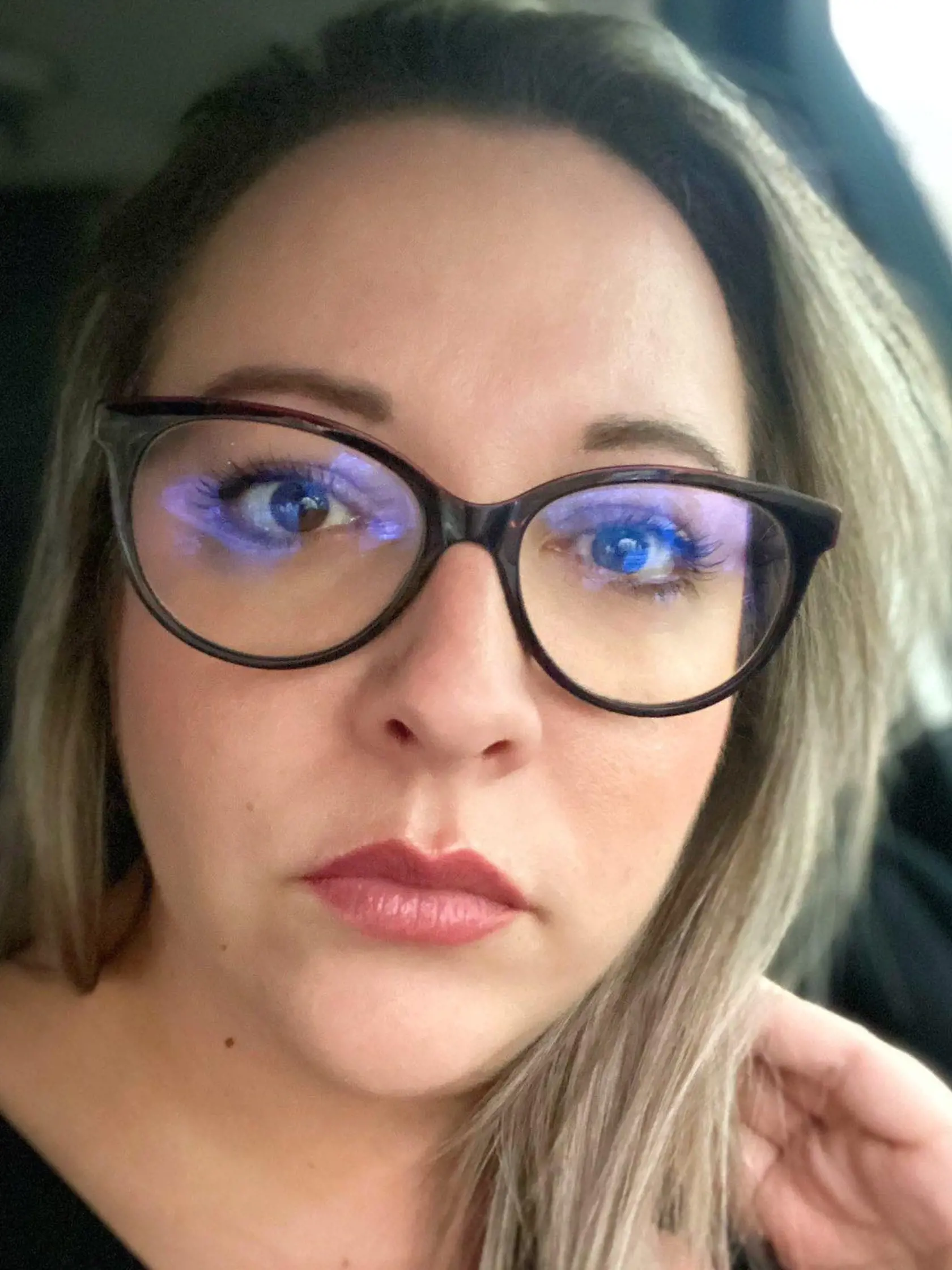 Nicol (36), Trnava - Do týchto reťazcov chodím úplne minimálne, len ak potrebujem nejakú maličkosť (ľadíky, vymalovánky pre deti) ale inak sa snažím podporovať handmade výrobcov, čo sa týka oblečenia pre deti. Reťazcov ako kik a pepco je naozaj veľa na našom trhu a mat v meste 4 pepca, 4 tedi a 4 kik to je naozaj viac než dosť. Radšej jeden kvalitný ako 8 nekvalitných.