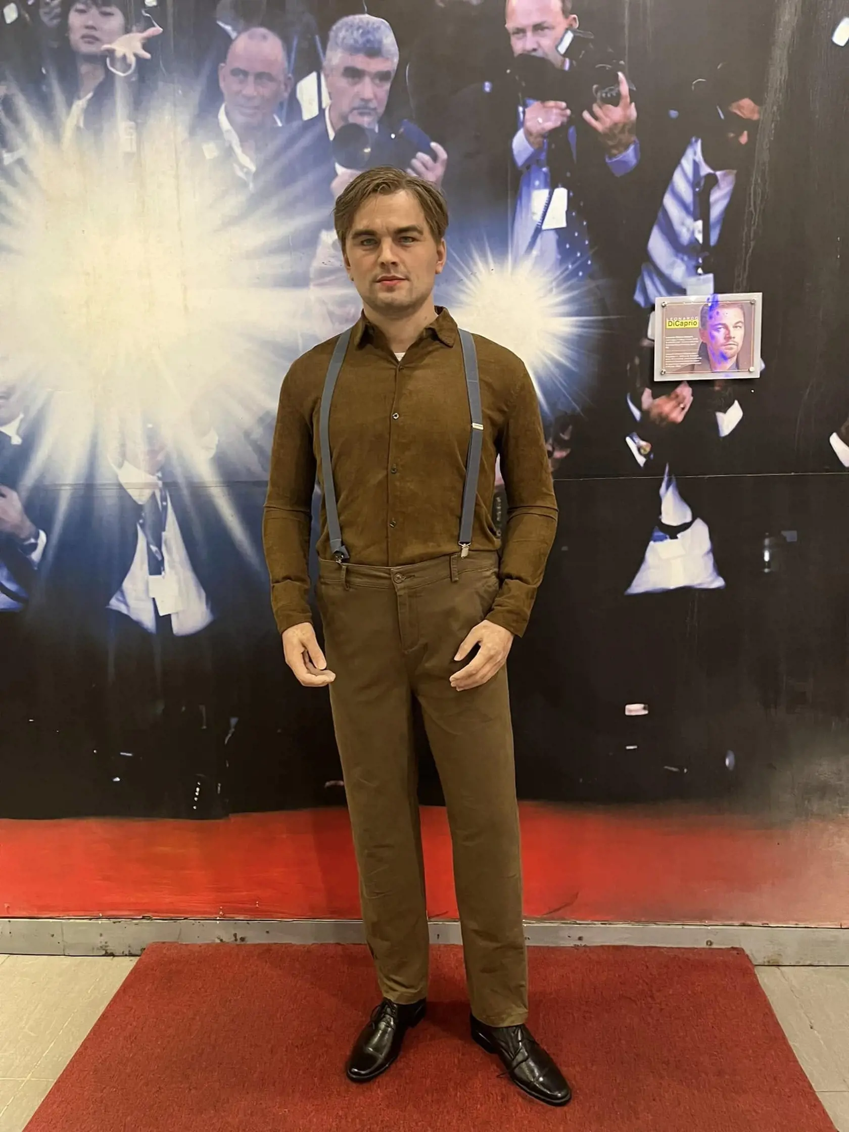 V Titanicu Leonardo DiCaprio rozhodne takýto spuchnutý nebol.
