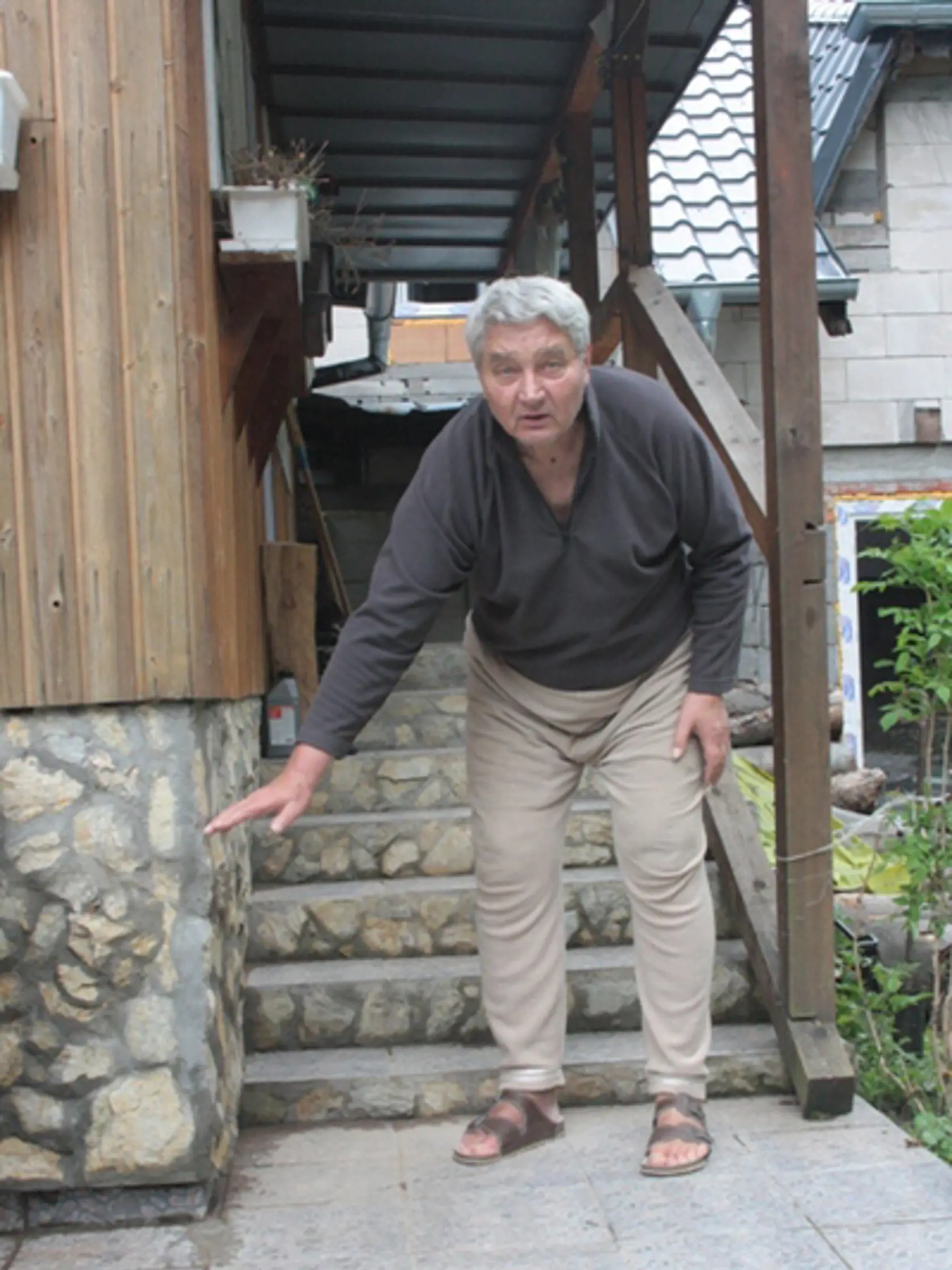 Obyvateľ Majdánu Anton (57):
Pred posledným schodom
do domu sa voda zastavila.