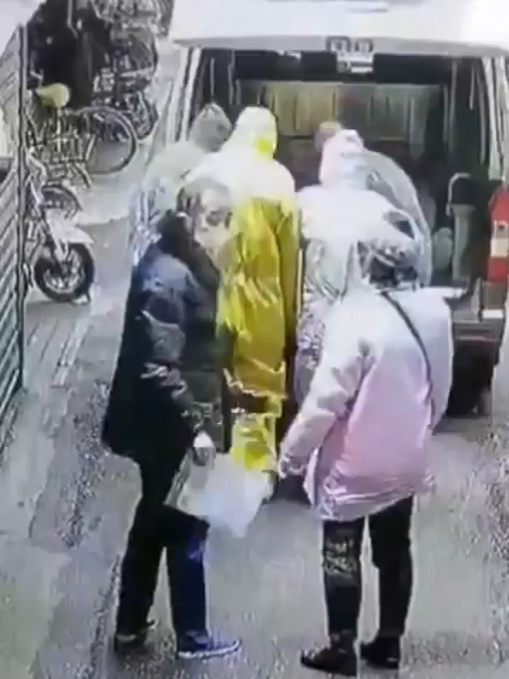 Dodávka plná mŕtvych tiel.