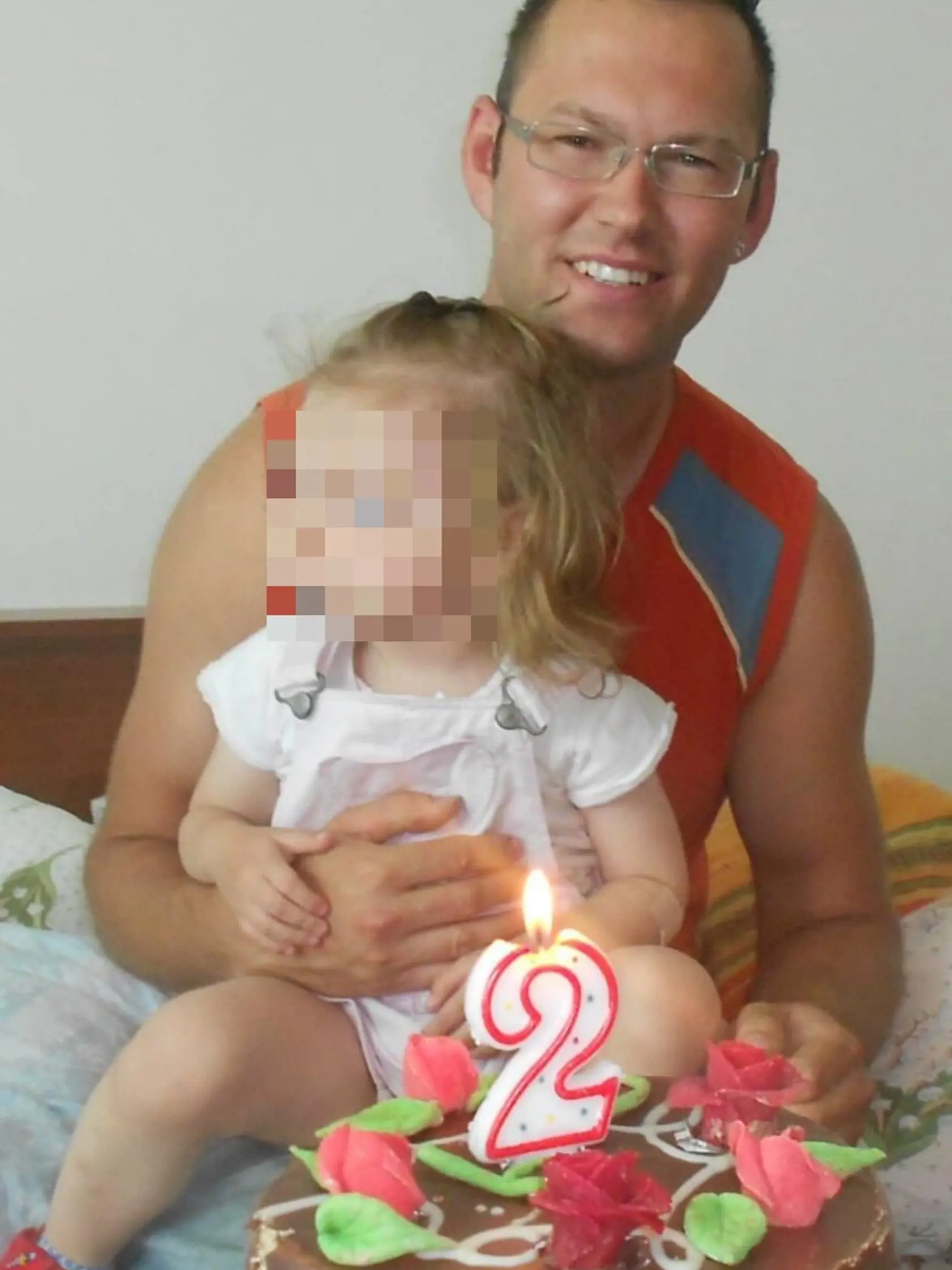 Polícia obvinila tridsiatnika Jána z obce Vojňany v Kežmarskom okrese z vraždy pumpára z Veľkej Lomnice,  vraždy dôchodcu zo Spišskej Novej Vsi, streľby na snúbencov na ceste medzi Jurským a Holumnicou a zo streľby na policajnú hliadku v Liptovskom Hrádku.