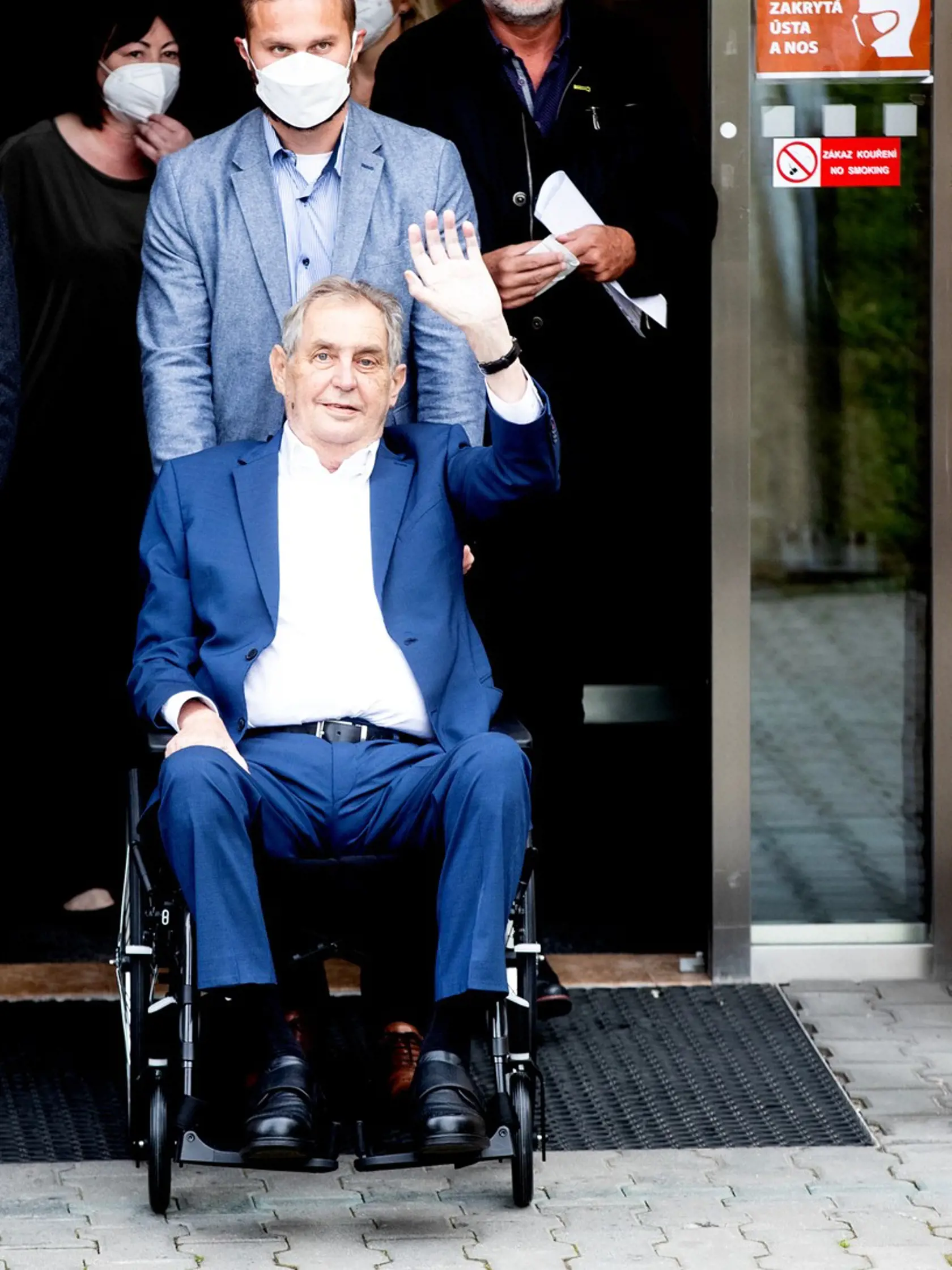 Zeman a musel do nemocnice vrátiť, na vine bol jeho pozitívny test na koronavírus. (Ilustračné foto)