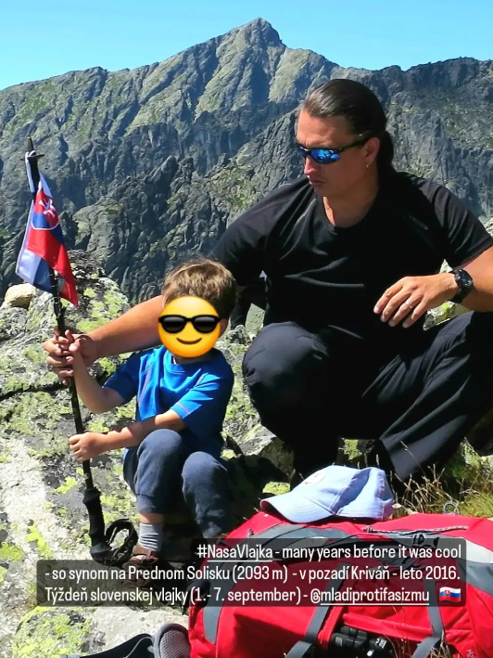 Juraj Rizman na fotke so synom v roku 2016. Vtedy ešte nosil dlhé vlasy.