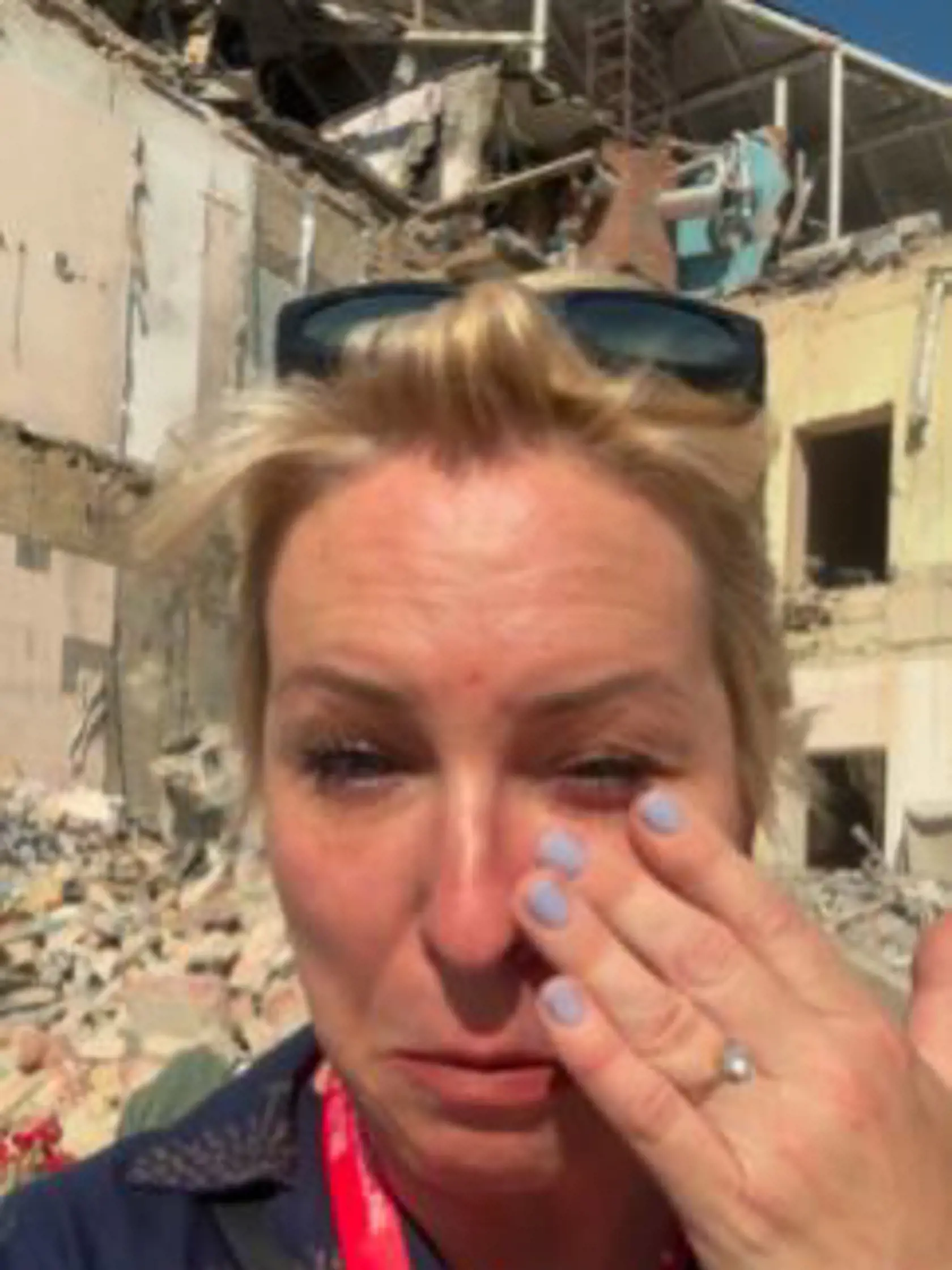 Wanda Hrycová dokumentuje cestu do Kyjeva: Pri zbombardovanej detskej nemocnici ju premohli emócie.