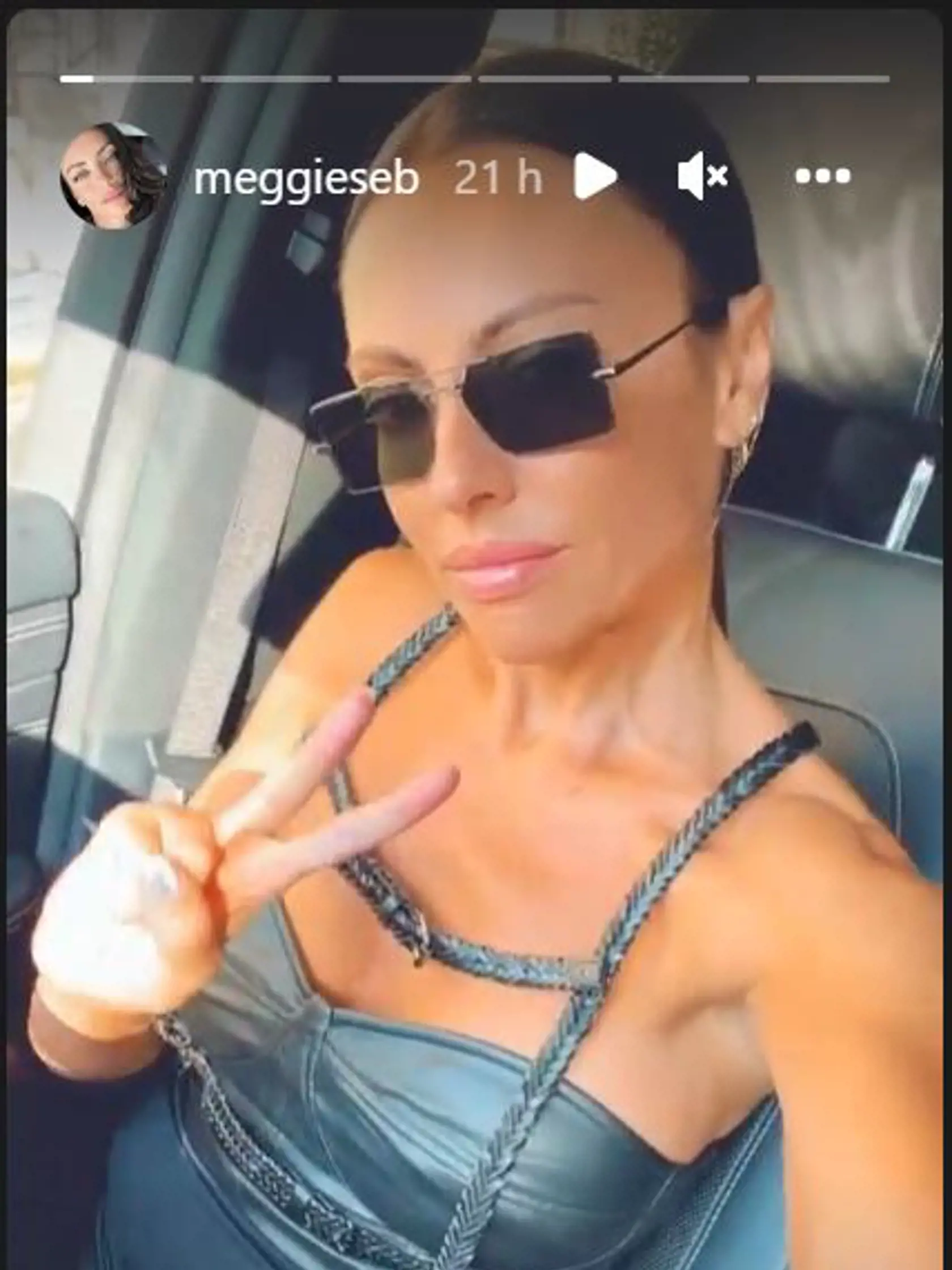 Bývalá misska Magda Šebestová zvolila kožený top.