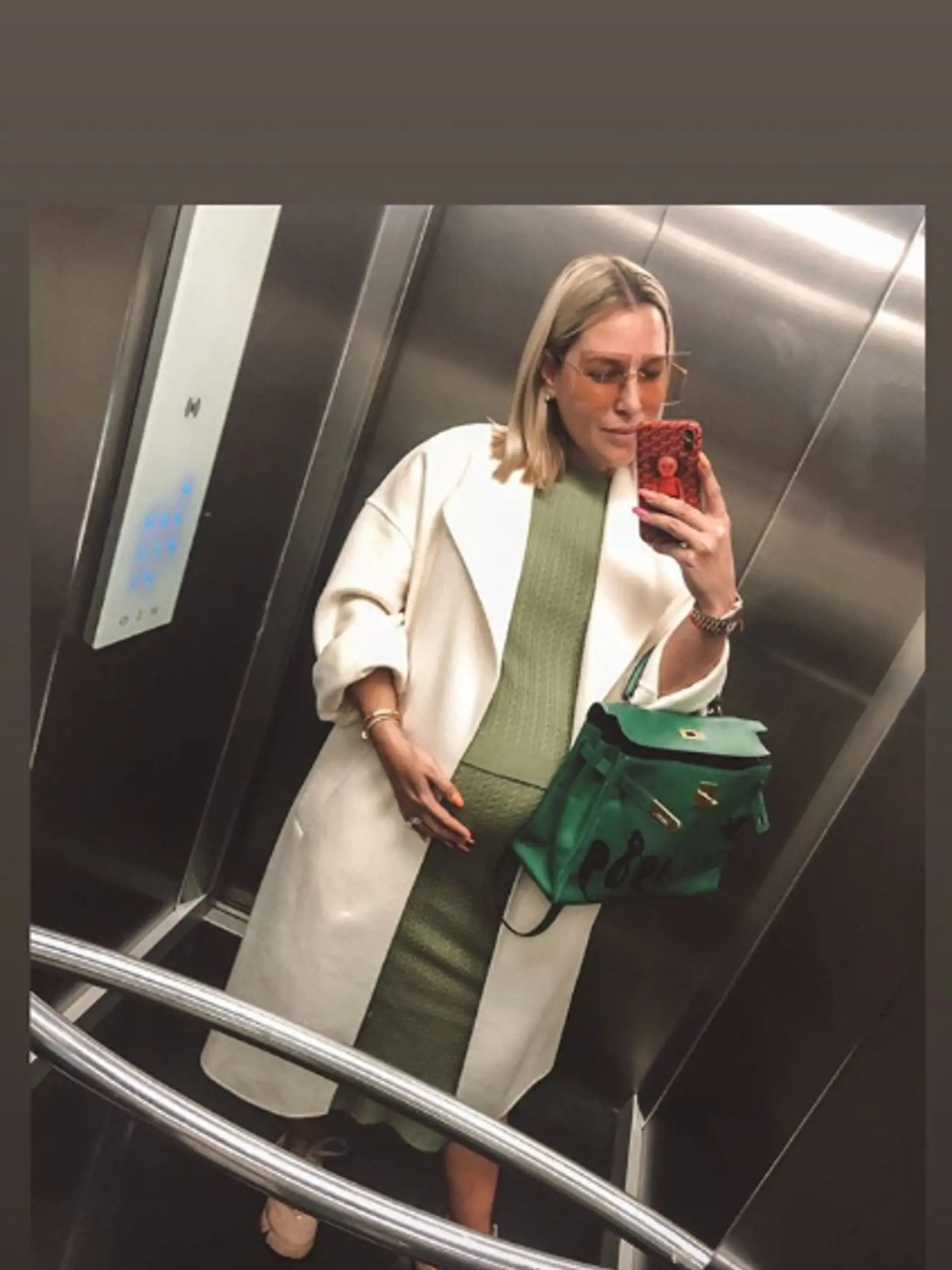 Hoci je Dominika Cibulková tehotná, na niekoľko chvíľ si odskočila zo svojho bytu. Bývalá tenistka však takisto nič nepodceňuje.