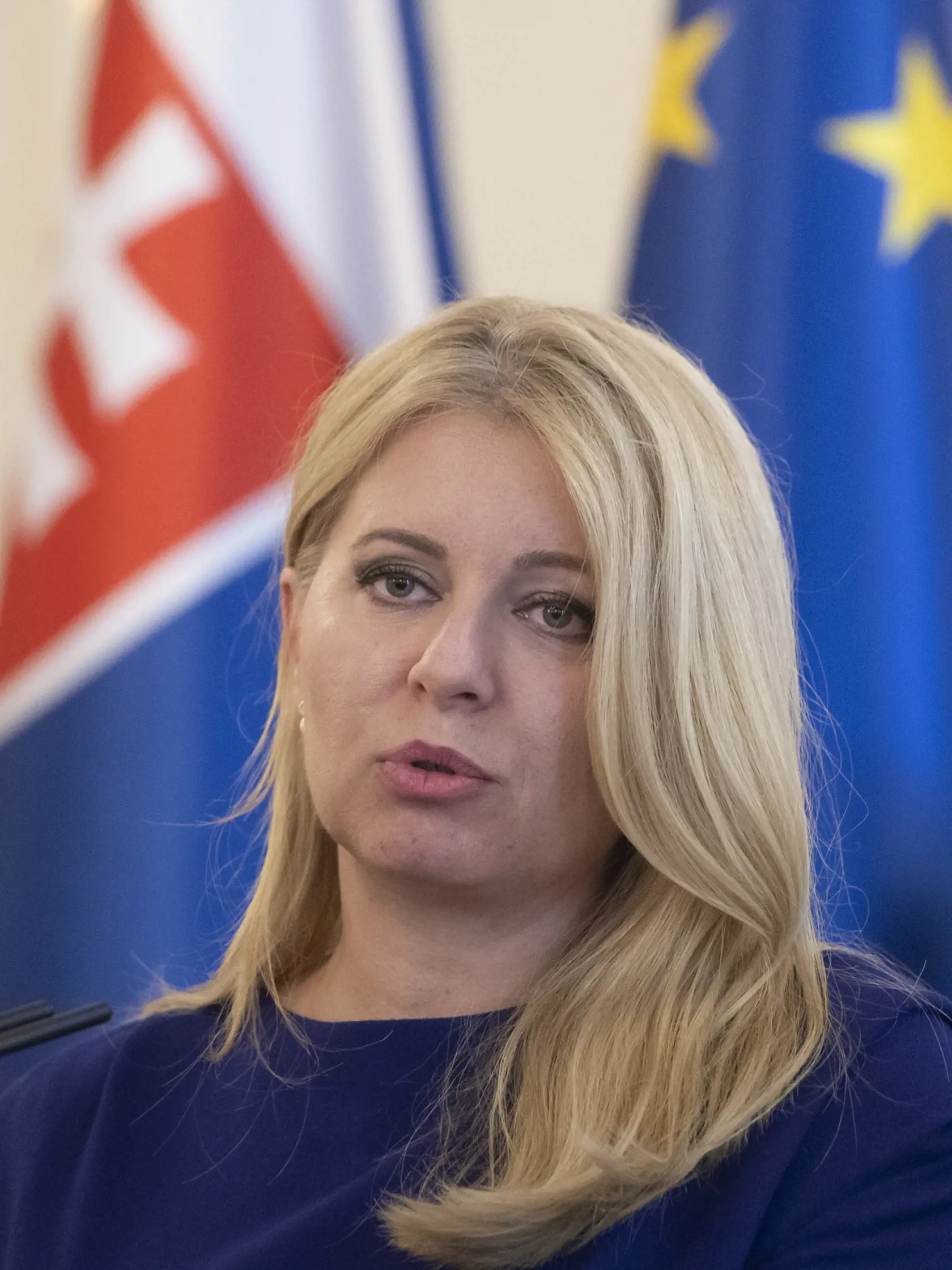 Na snímke prezidentka SR Zuzana Čaputová počas vyhlásenia k referendu o predčasných volieb v Bratislave v pondelok 12. septembra 2022. Prezidentka Zuzana Čaputová vypíše referendum týkajúce sa predčasných volieb minimálne s jednou otázkou. Či bude mať referendum dve otázky, bude závisieť od Ústavného súdu SR, na ktorý sa obráti.