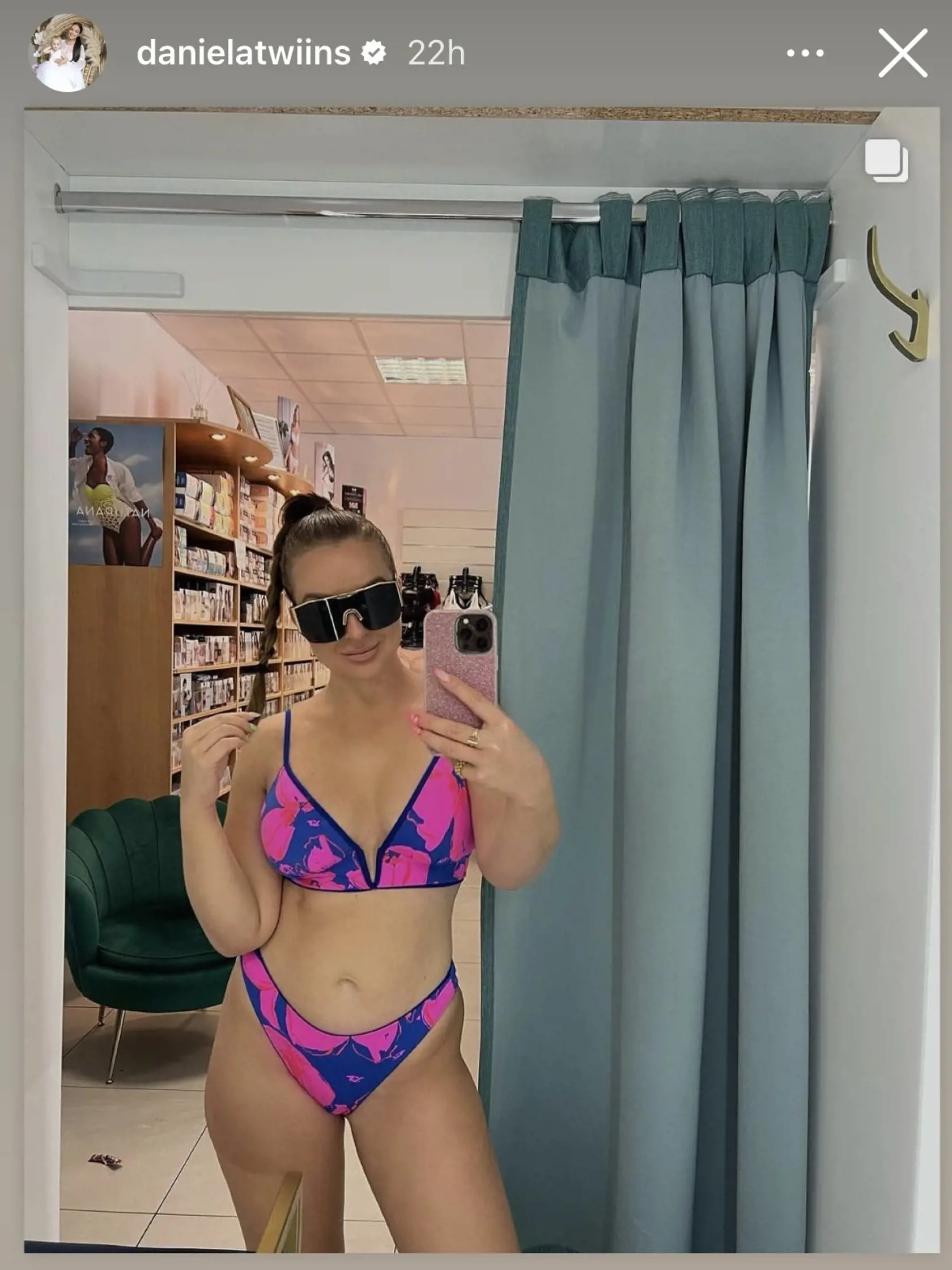 Daniela a Veronika Nízlové odprezentovali plavky z butiku ich mamy.
