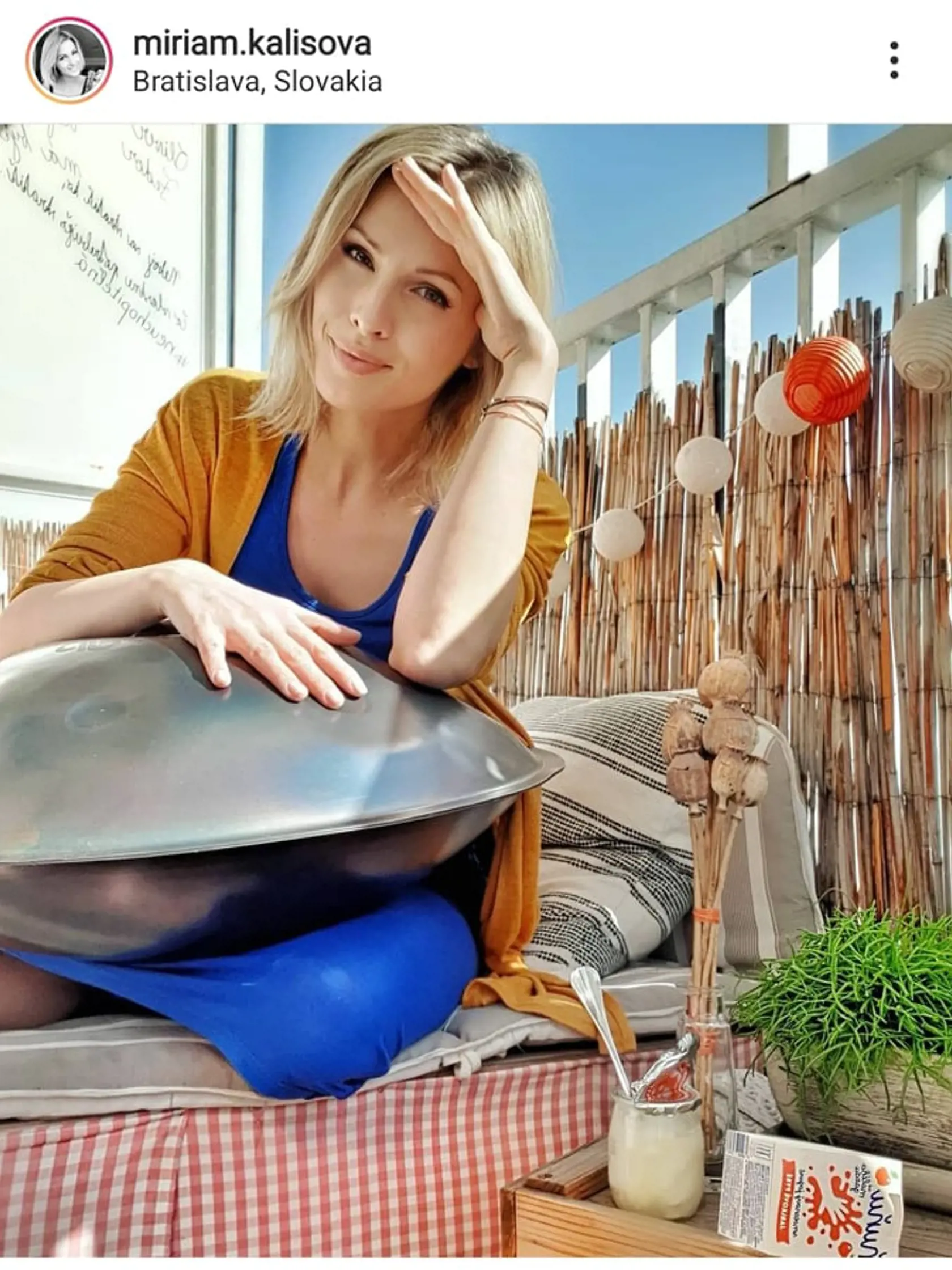 Miriam Kalisová a je skutočne originálne bývanie.