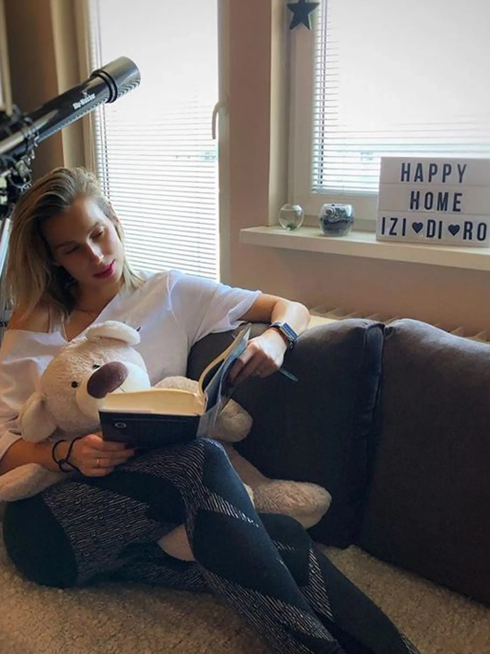 Bývanie Diany Hágerovej a Romana Juraška nie je ničím prehnané. Sála z neho skôr domáca pohoda ako celebritný luxus.