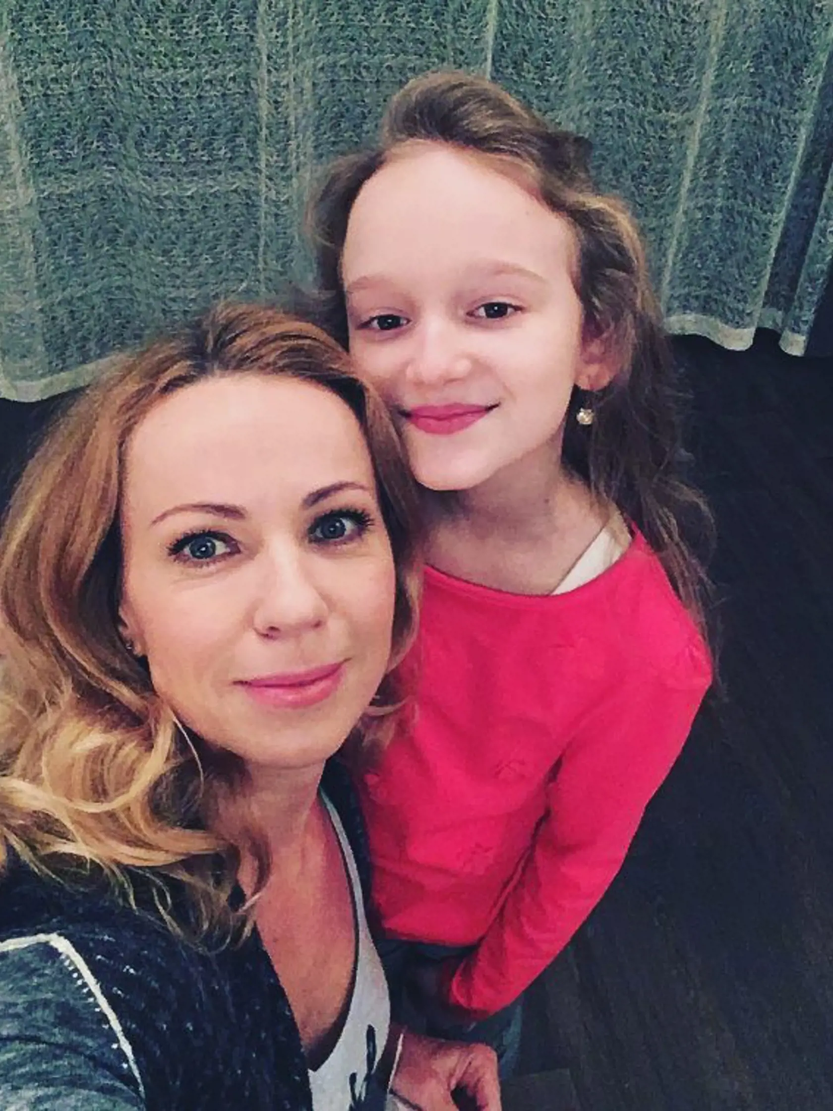 Sabrina Grláková so svojou seriálovou mamou Dianou Mórovou.