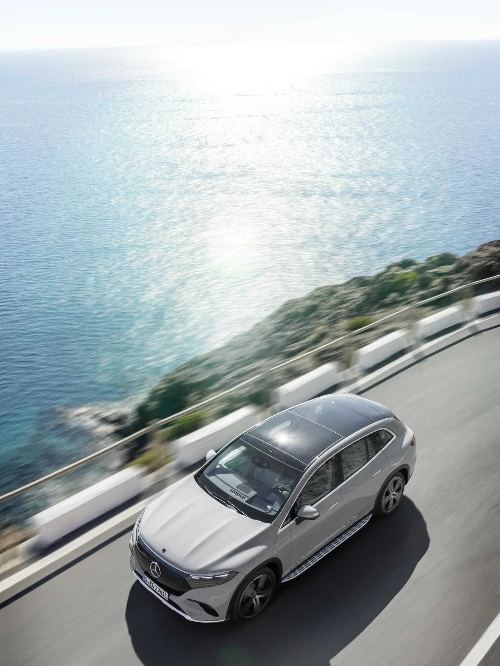 Mercedes-EQ EQS SUV.
