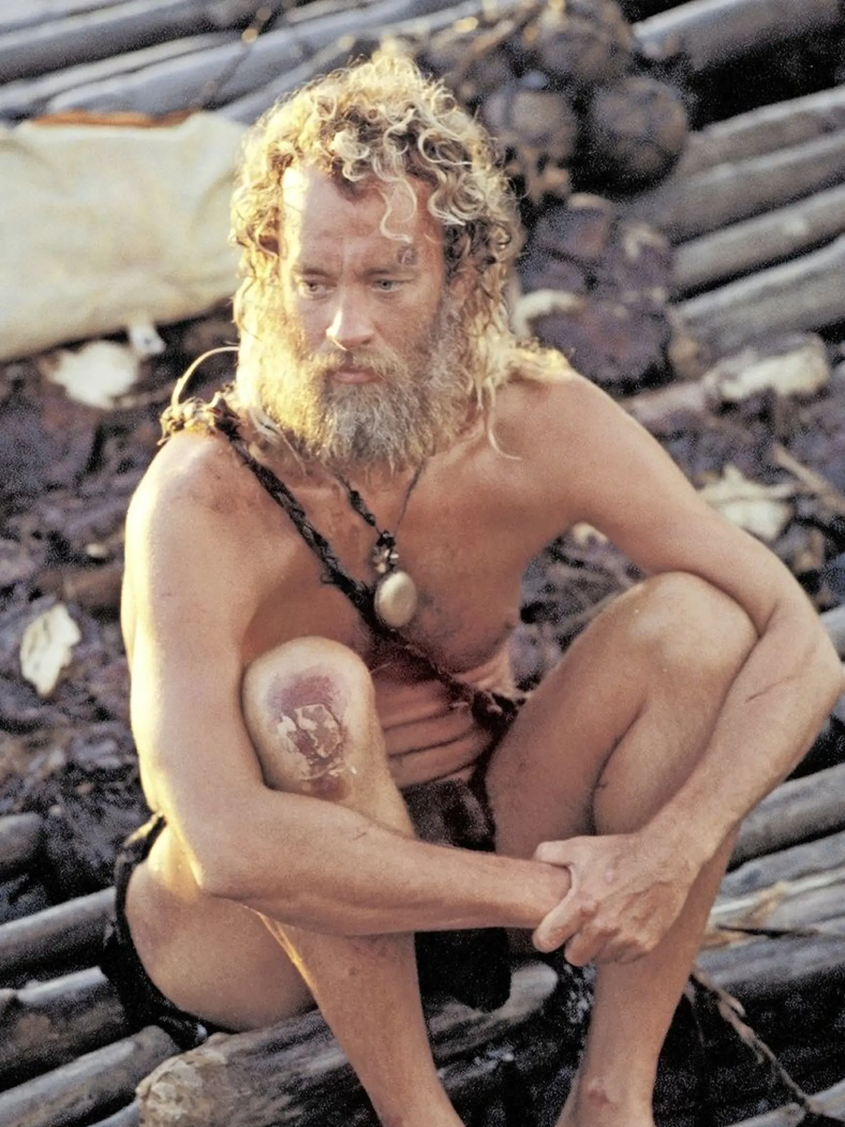 Tom Hanks vo filme Stroskotanec z roku 2000.
