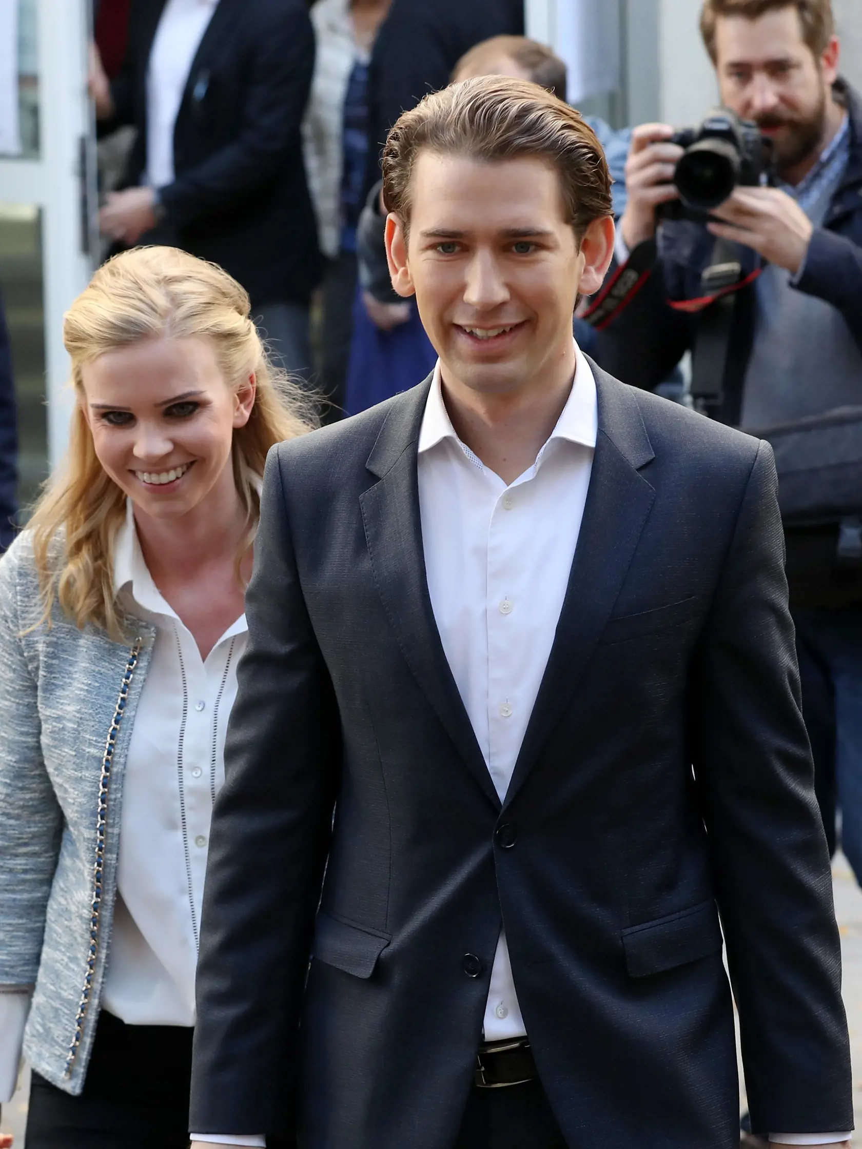 Rakúske voľby 2019: Sebastian Kurz (35) a jeho priateľka Susanne Thier (35).