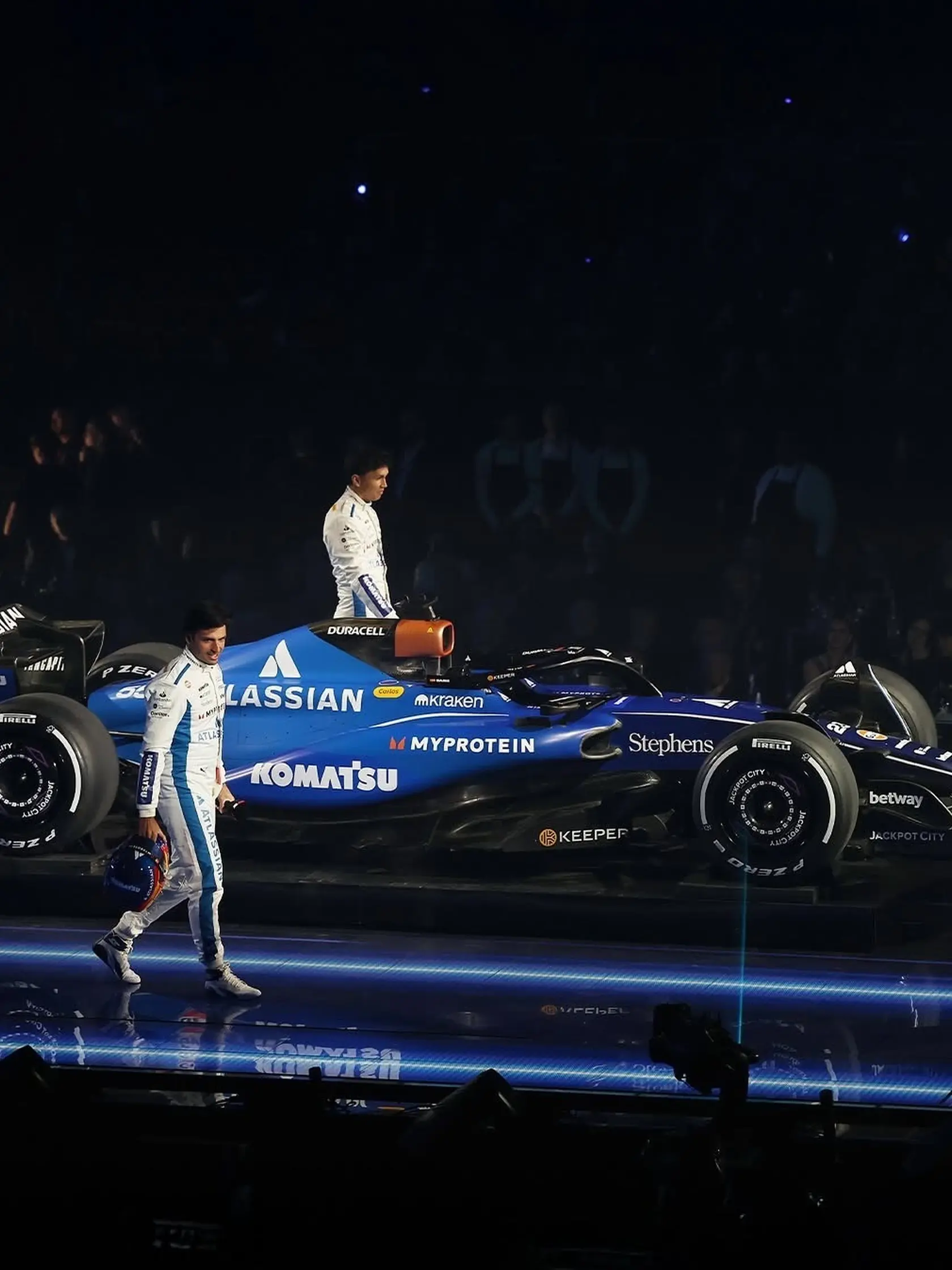 Carlos Sainz o pokute vtipkoval, môže dostať ďalšiu.