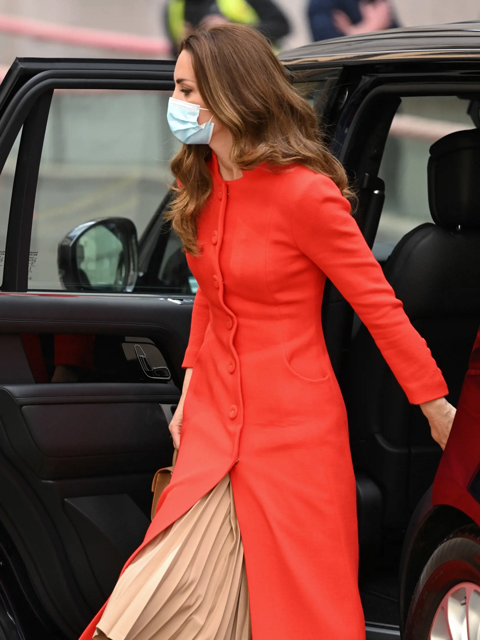 Najnovšiu sériu kráľovských povinností si Kate a William plnili v britskom Wolverhamptone, kde mali poriadne nabitý program. Ako to už mávajú vo zvyku, v terapeutickom centre sa zhovárali s mladými ľuďmi a nikoho neprekvapilo, že manželia nezostali pasívni.