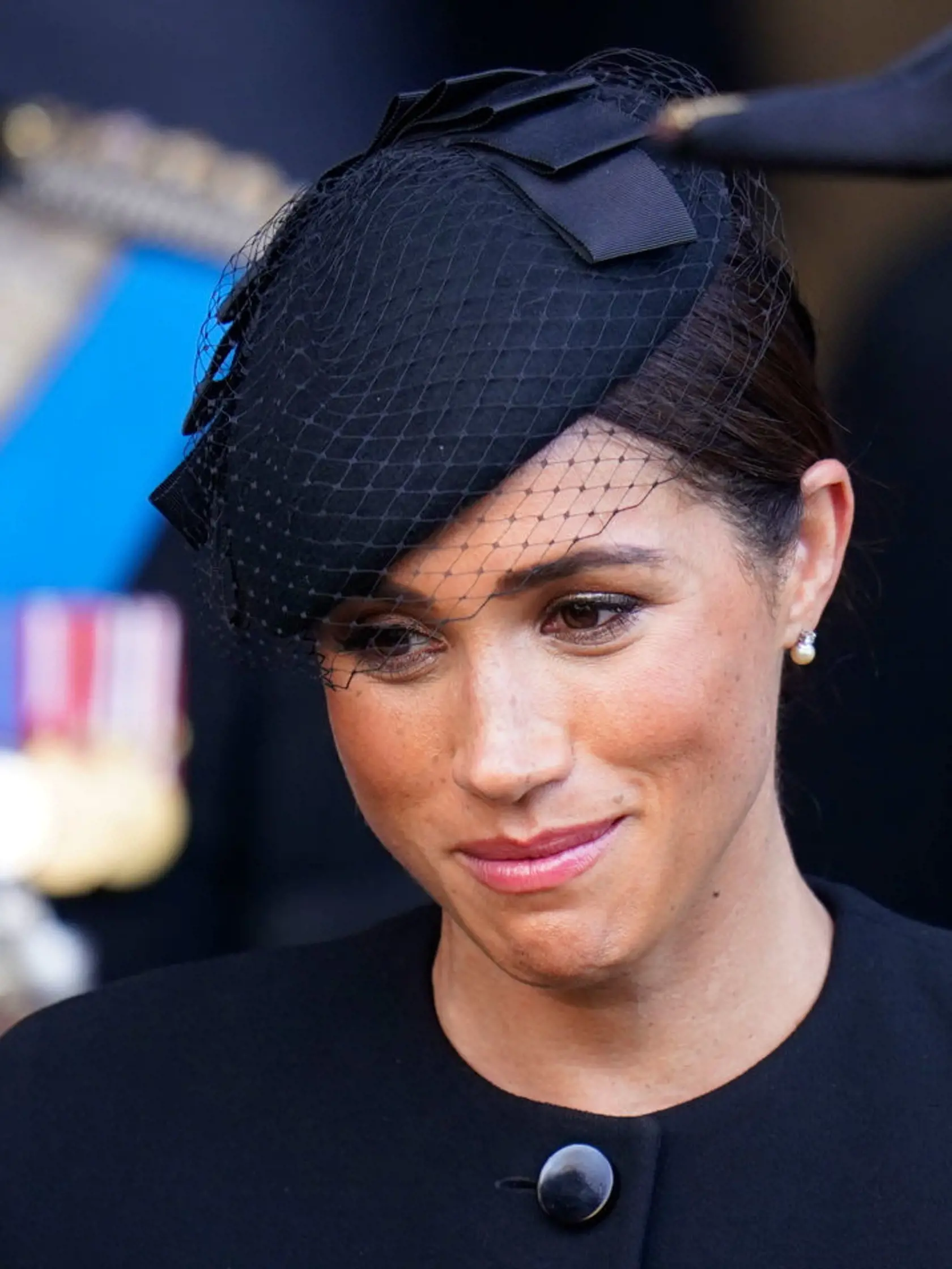 Meghan mala náušnice, ktoré jej darovala pred štyrmi rokmi priamo kráľovná Alžbeta.