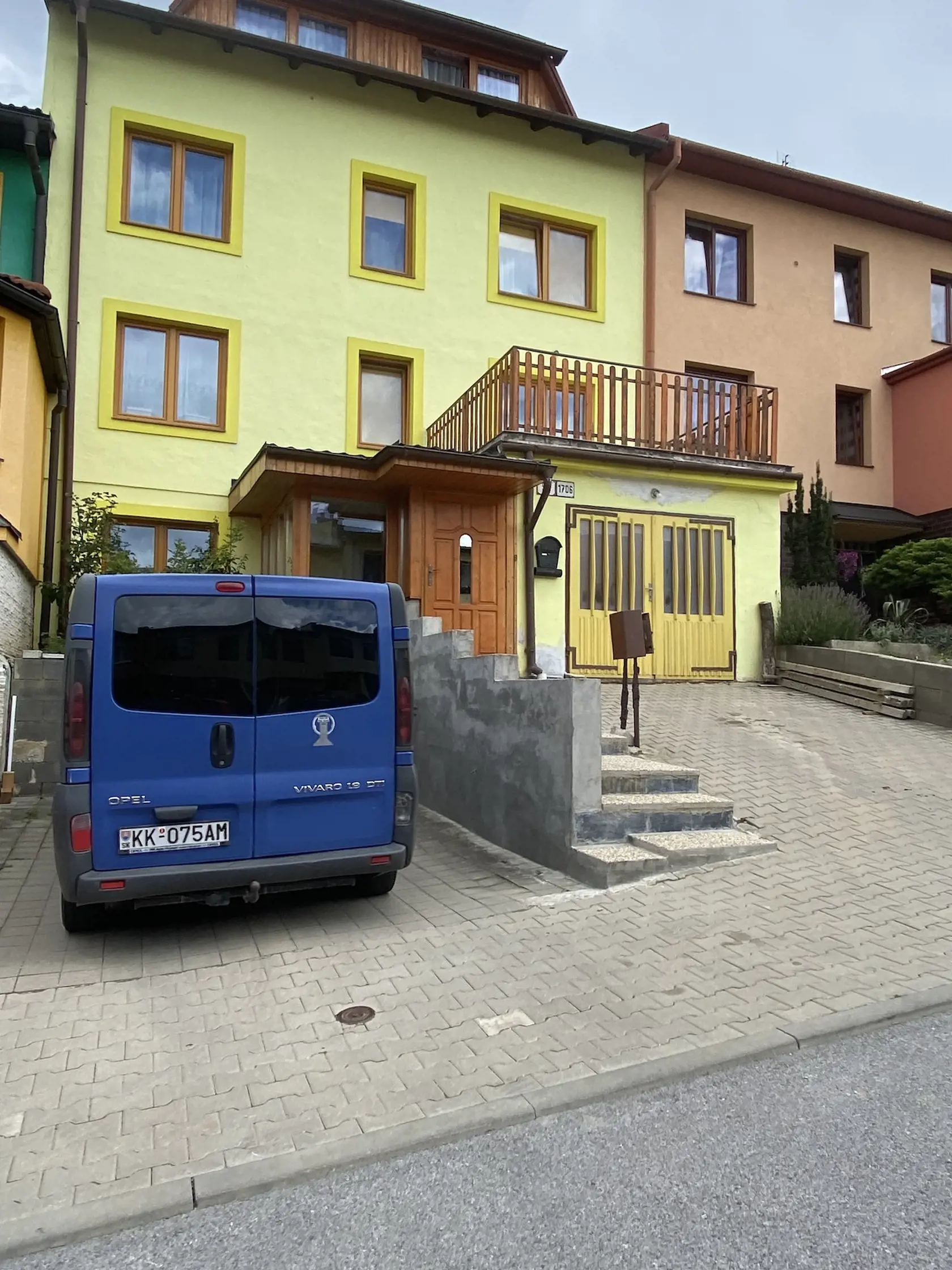 Poslanca Štefana Kuffu sme zastihli doma.