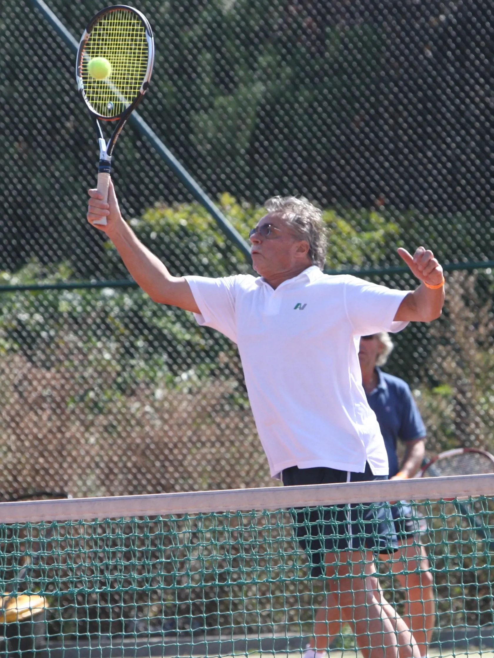 Tenisovy turnaj GA-GA Open vo Vinicnom.
Tenis je už roky spevákovou každotýždennou zábavou.