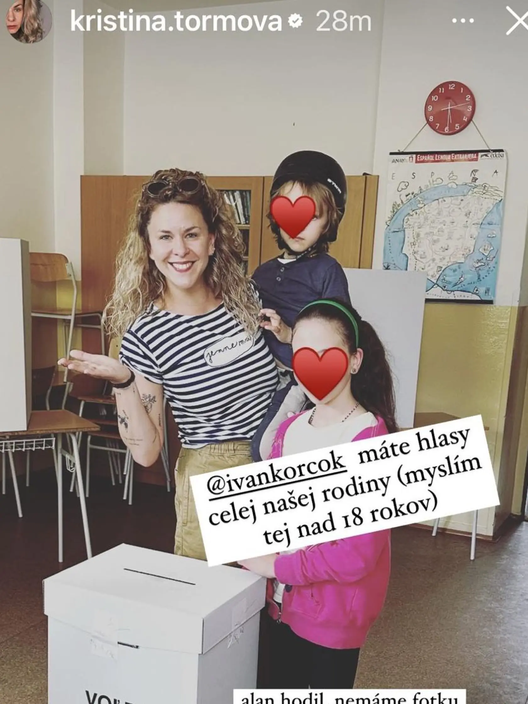 Herečka a moderátorka Kristína Tormová s jednou jej dcérok a mladším synčekom Alanom.