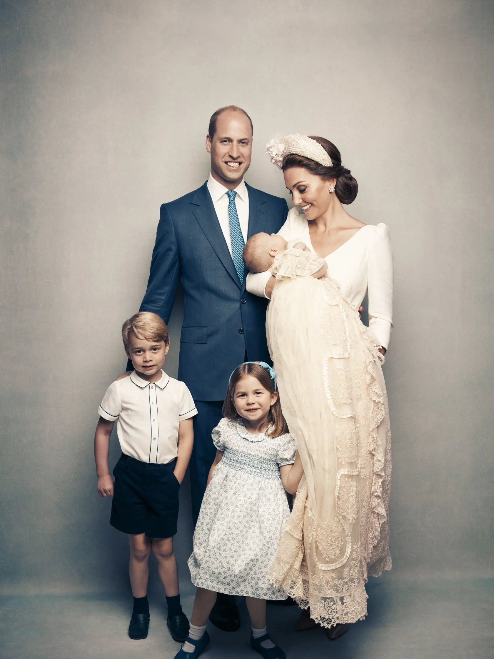 Zľava: Princ George, princ William, princezná Charlotte a vojvodkyňa Kate so synom Louisom.