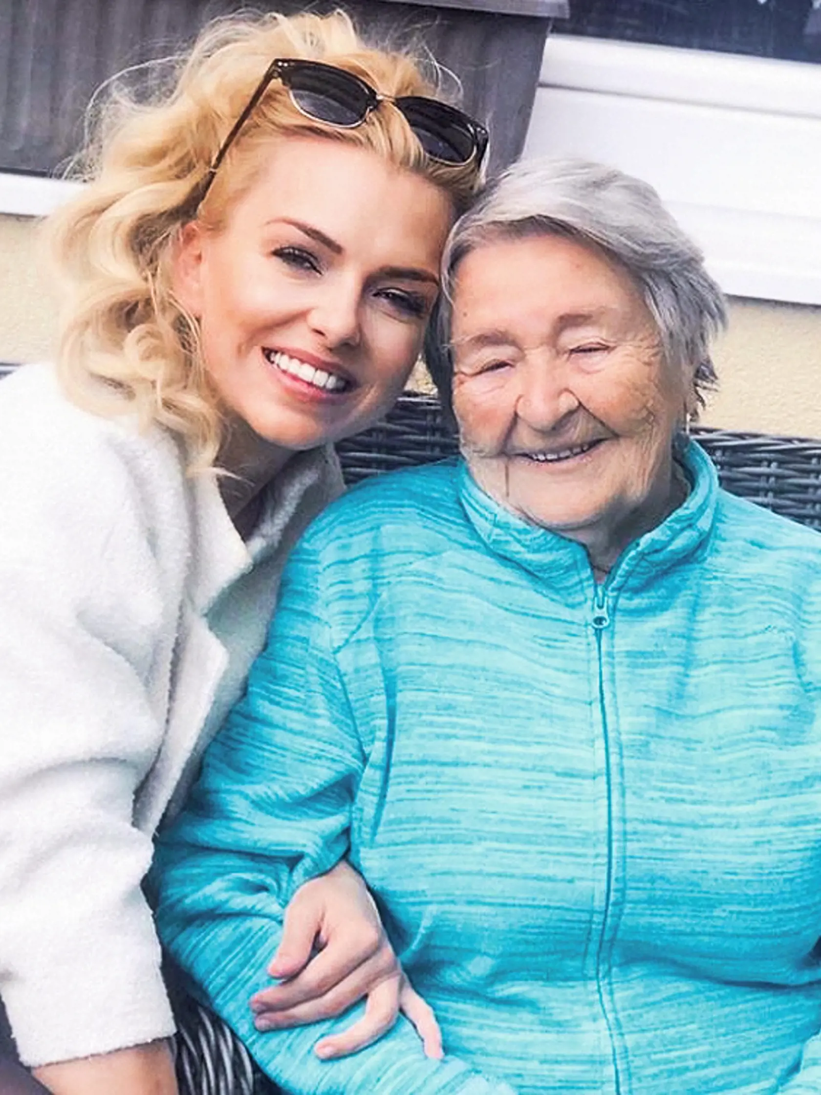 Babka Magdaléna je jej životným vzorom. Z domova si ju pred epidémiou brávali k sebe domov.