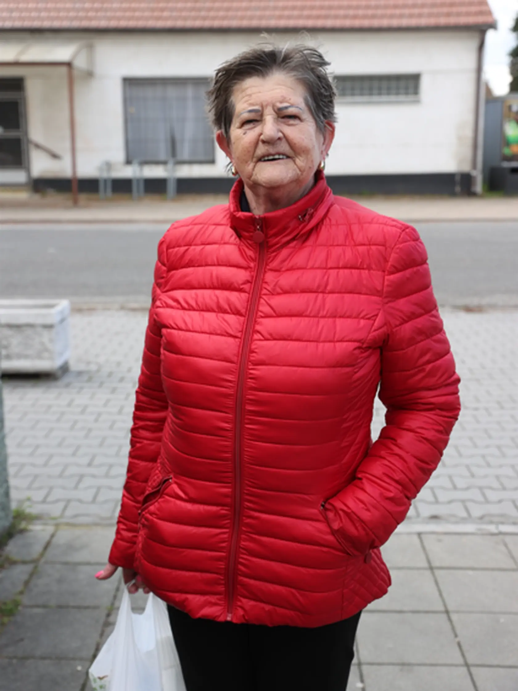 Obmedzenia nepociťuje ani Terka, ktorá išla z nákupu.