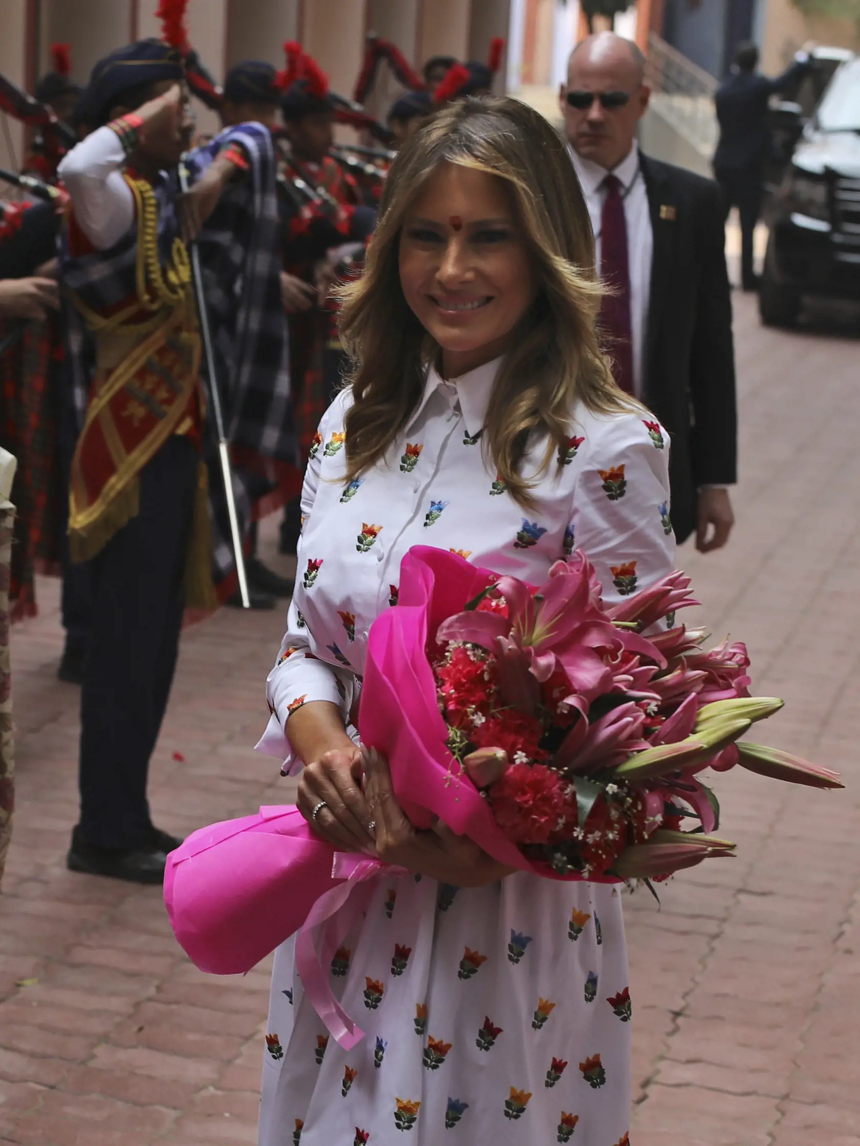 Trumpovcov privítali v Indii ako hviezdy, či členov kráľovskej rodiny, zatiaľ čo, v indickej metropole vypukli násilné demonštrácie proti spornému zákonu o občianstve.
