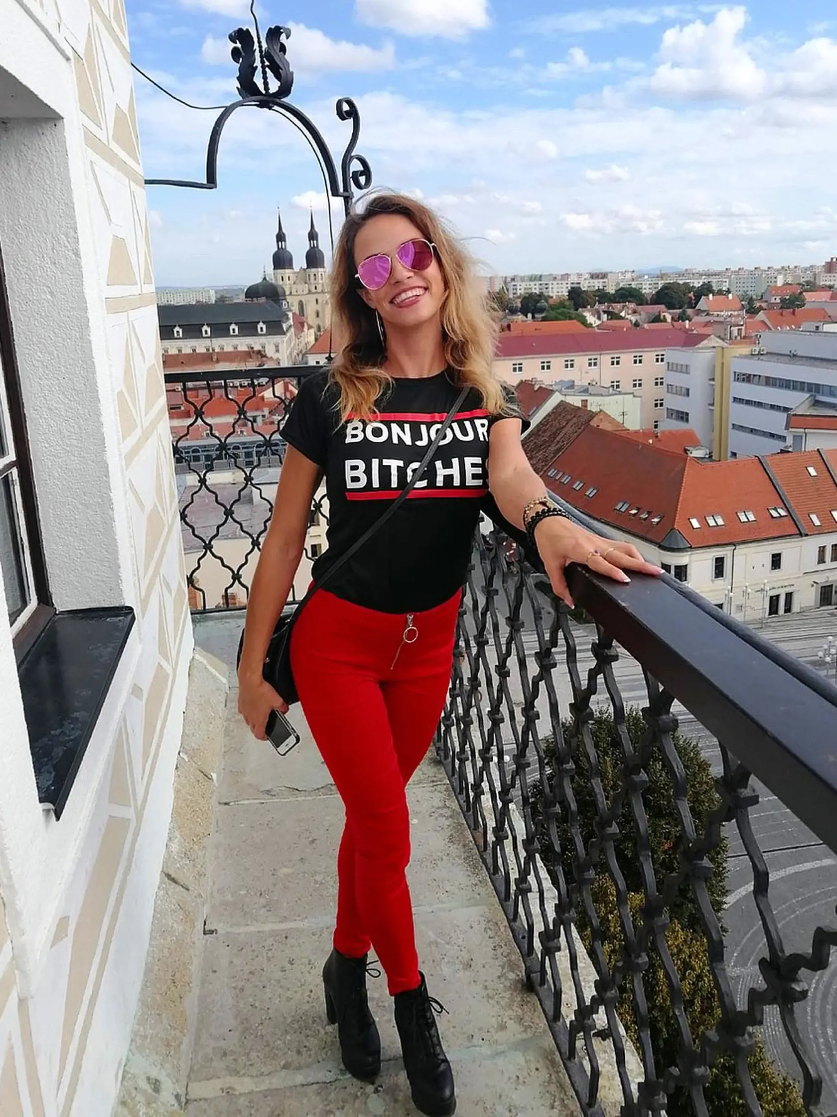 Johnny zbalil krásnu a sexi Petru, už sa tešia z prvého potomka.