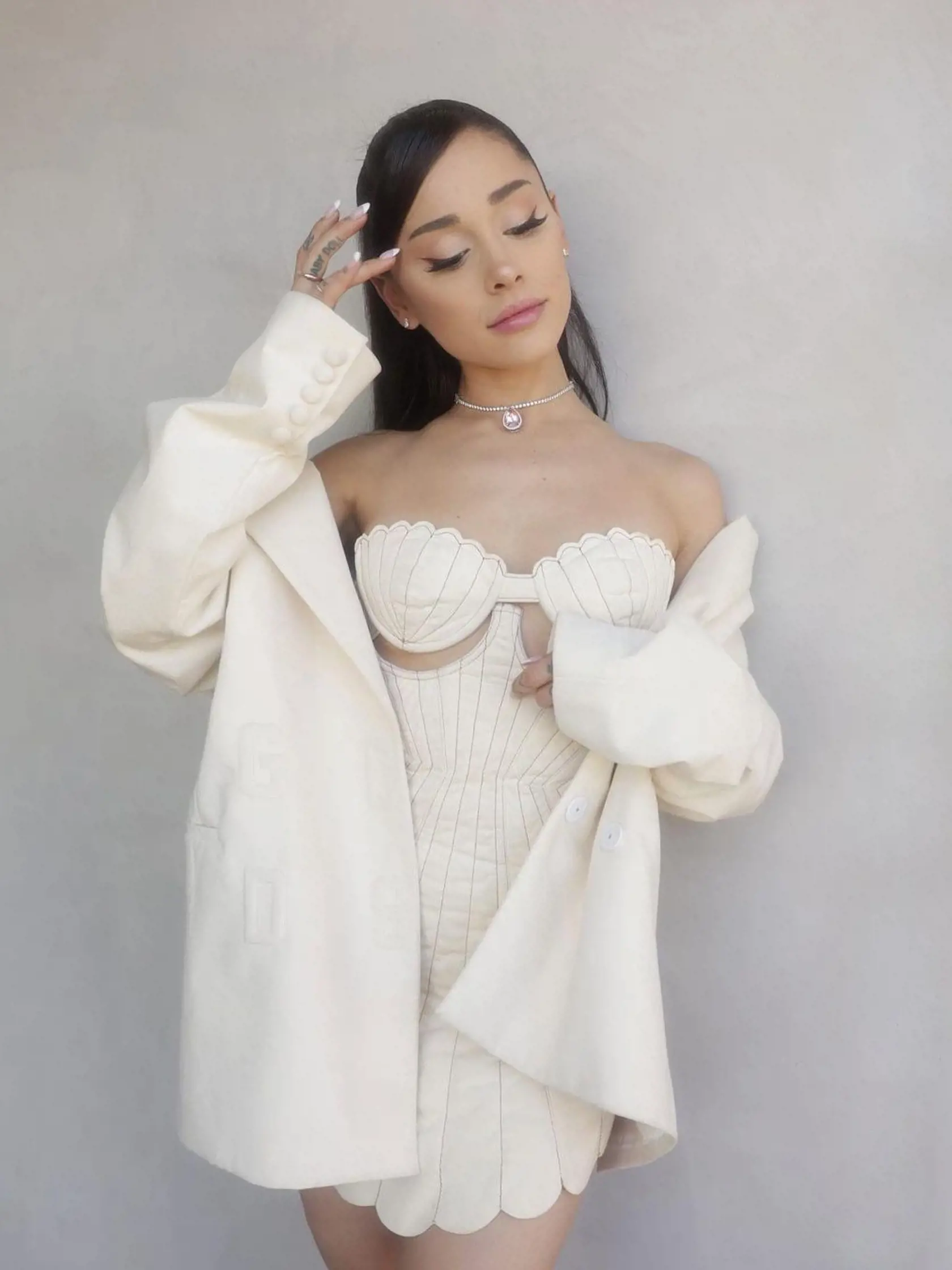 Ariana Grande na fotke z novembra 2021