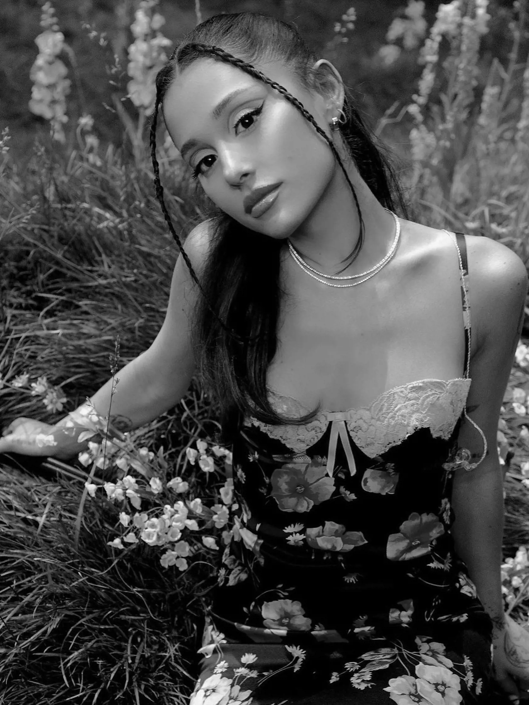 Ariana Grande na fotke z júla 2021