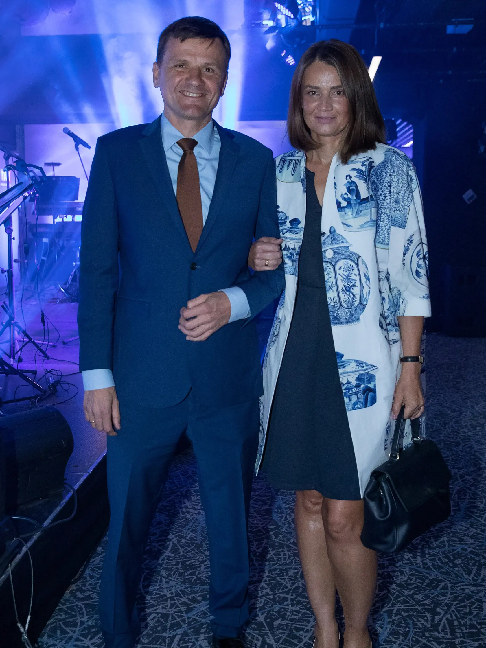 Oslava 18. narodenín slovenskej spravodajskej televízie TA3 vo VIP priestoroch Národného futbalového štadióna v Bratislave. Na snímke je Alojz Hlina s manželkou Martinou.