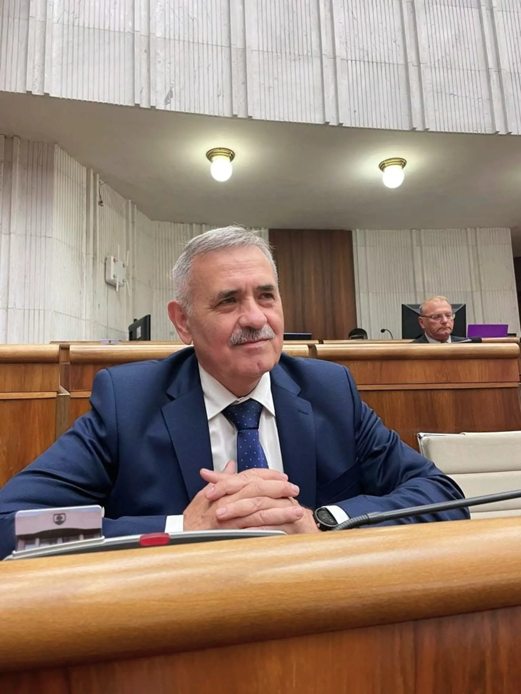 Košickým županom by sa rád stal aj primátor Michaloviec a súčasne poslanec NR SR za Smer-SD - Viliam Záhorčák.