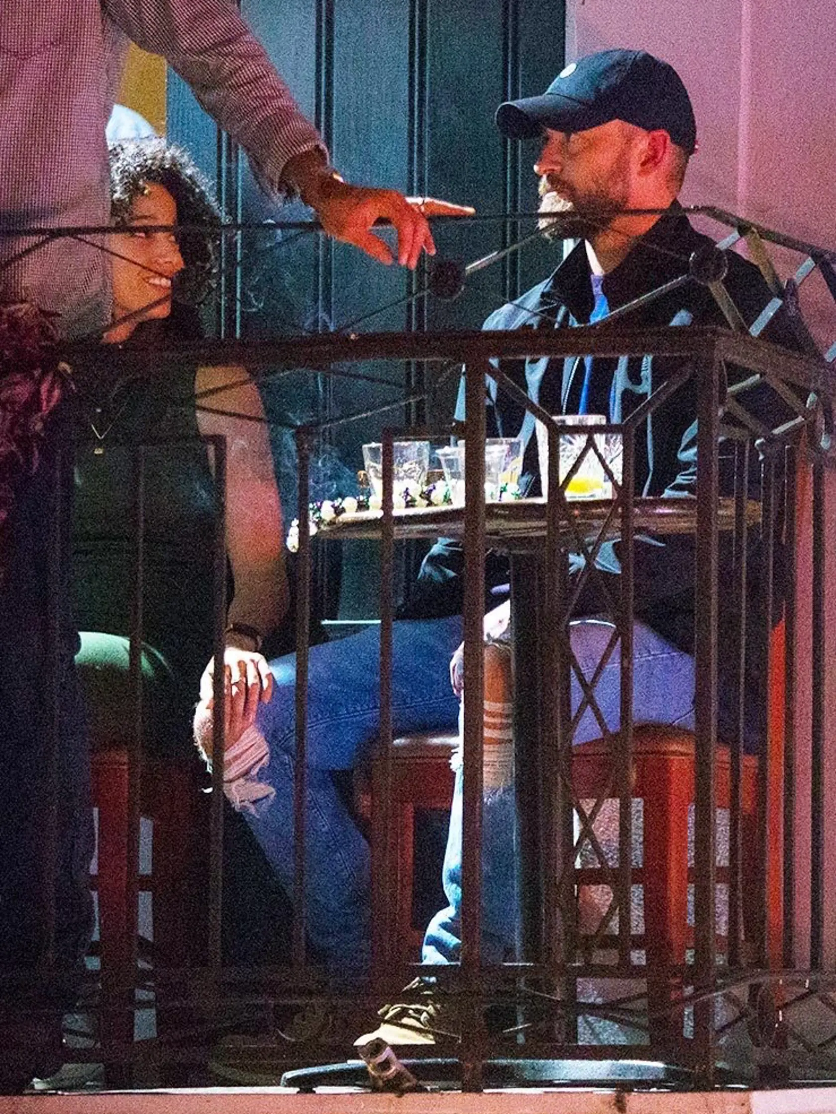 Justin Timberlake prichytení v bare s herečkou Alishou Wainwright.
