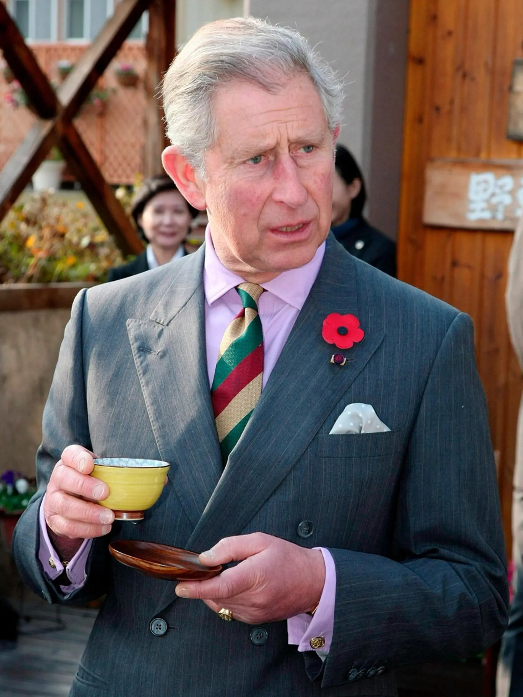 Princ Charles sa stretol s monackým kniežaťom Albertom II., u ktorého o pár dní potvrdili nákazu.