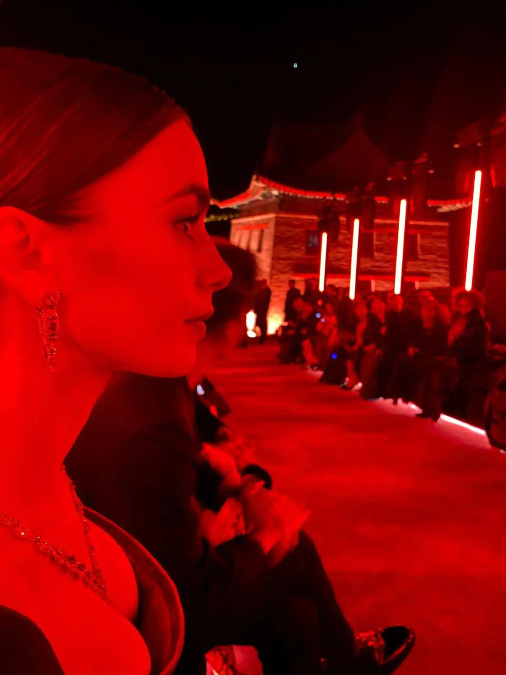 Emily in Paris alias Lily Collins so svojimi najvzácnejšími osobami