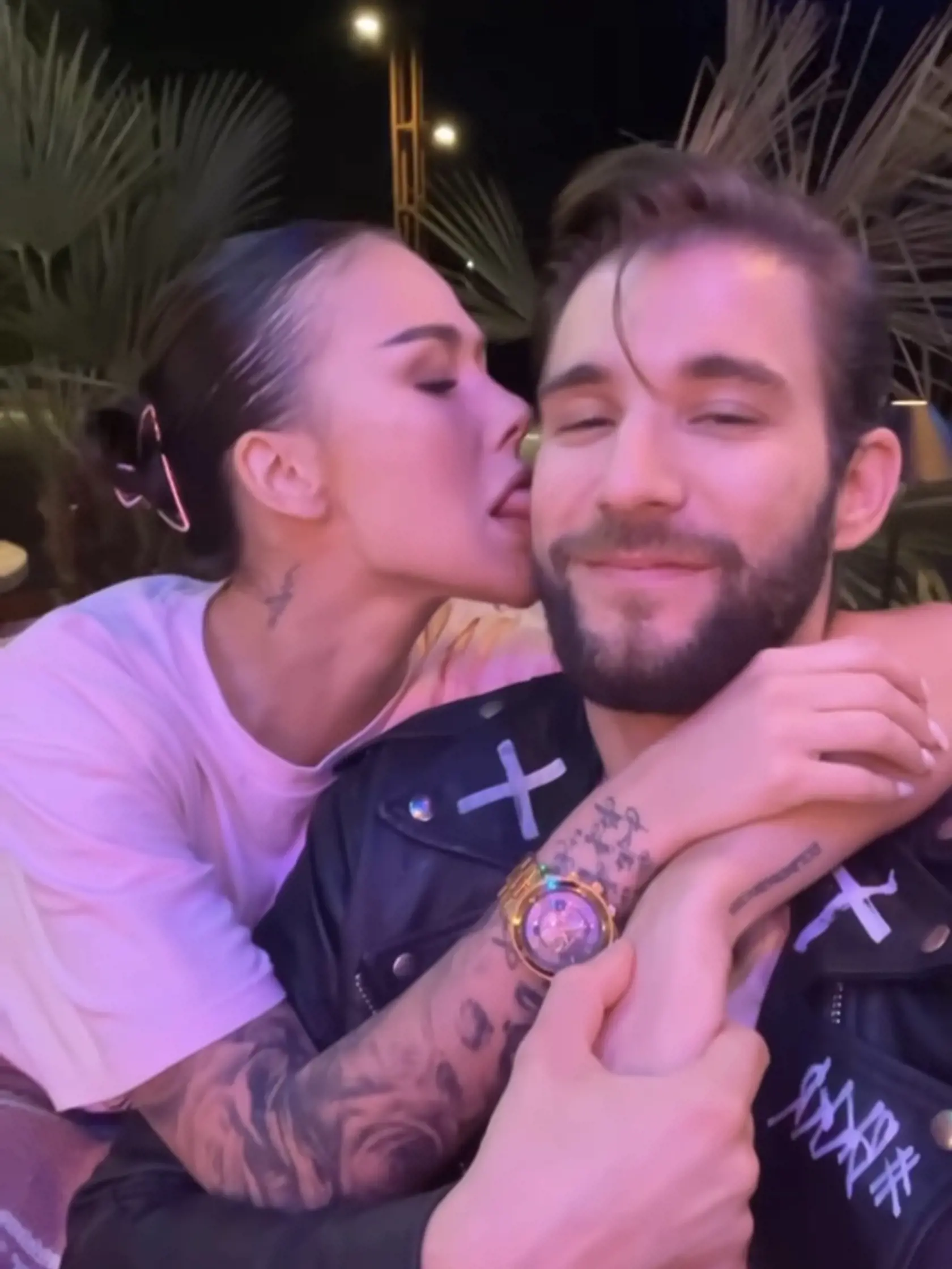Počas vzťahu si prejavovali nežnosti jedna radosť.
