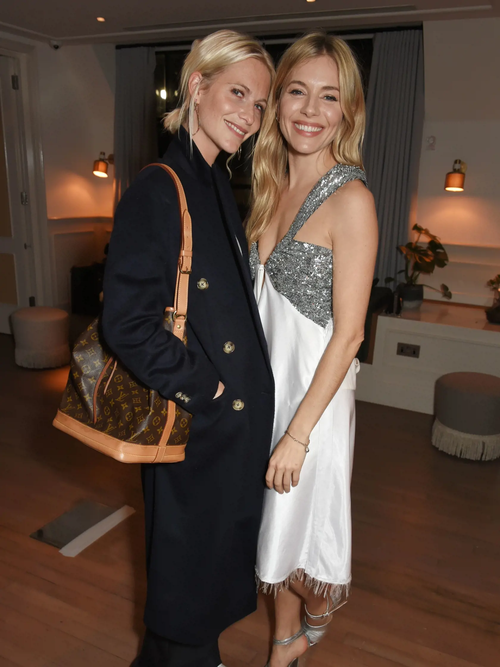 Sienna Miller s kamarátkou Poppy Delevingne