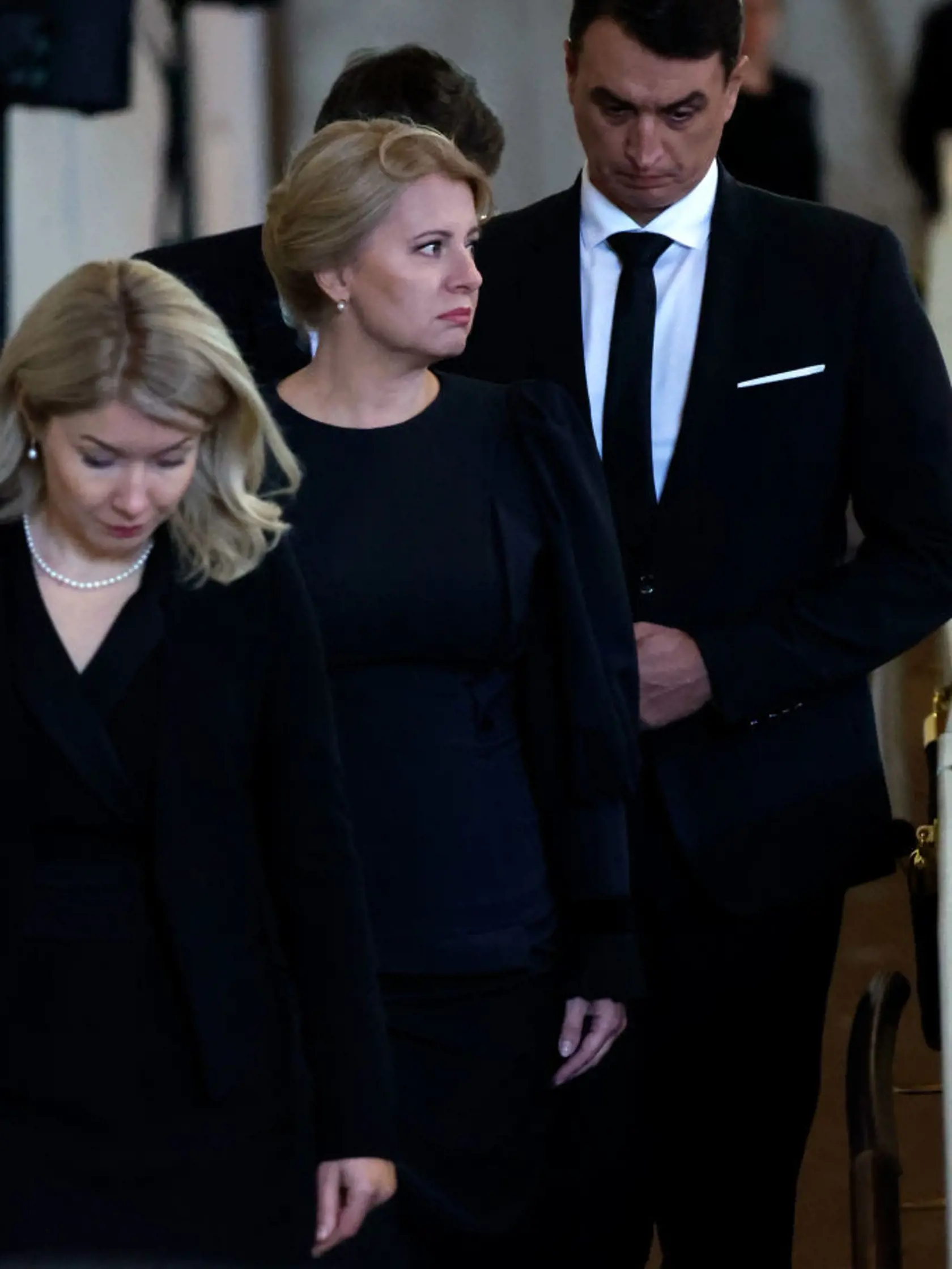 Na pohreb kráľovnej Alžbety II. v Londýne prišli politickí lídri, monarchovia aj zástupcovia diplomatických delegácií z celého sveta. Na fotke slovenská prezidentka Zuzana Čaputová a Juraj Rizman.