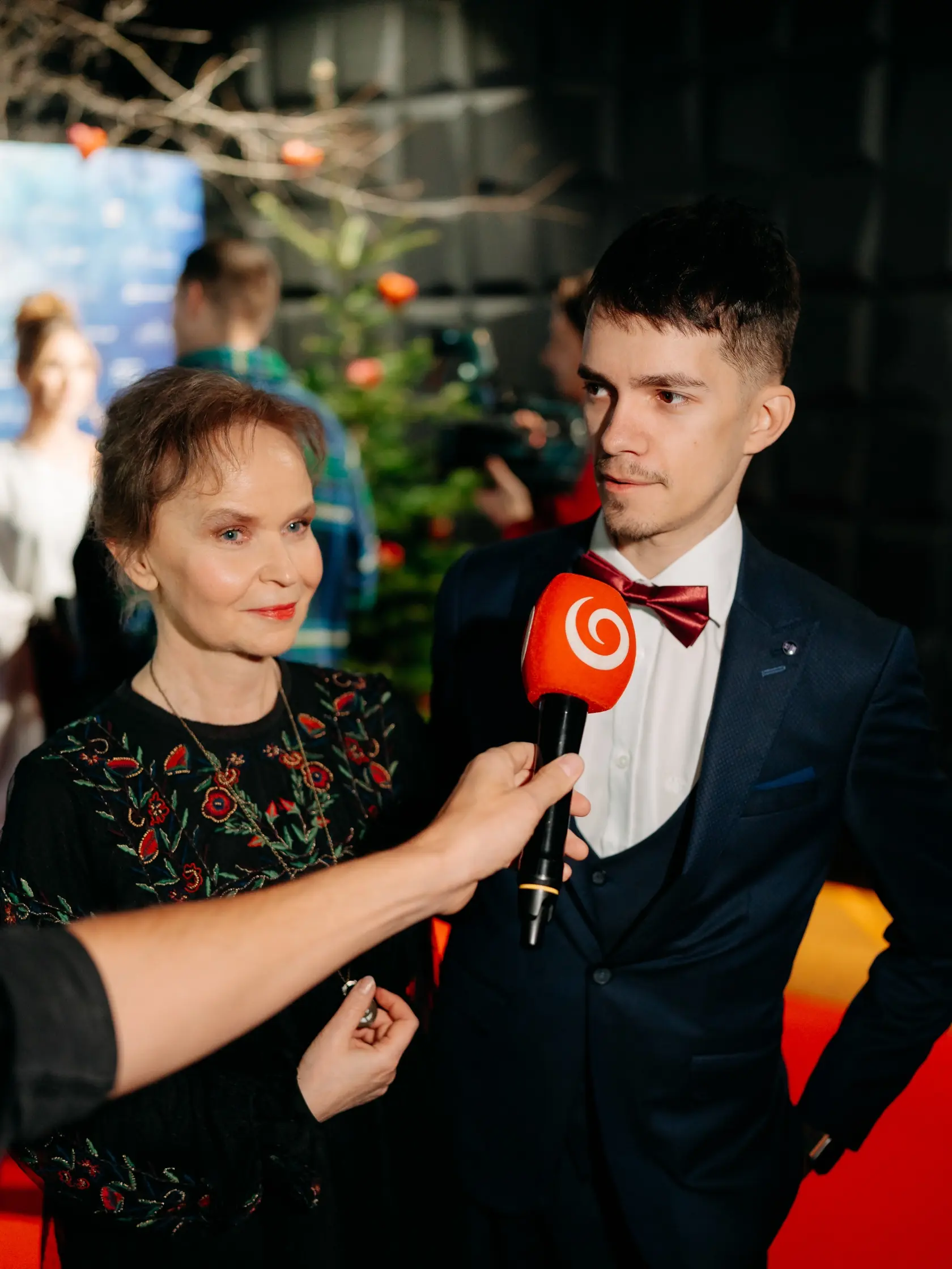 Publikum osobne pozdravila aj nezabudnuteľná Alžbetka Petra Kolevská-Vančíková.