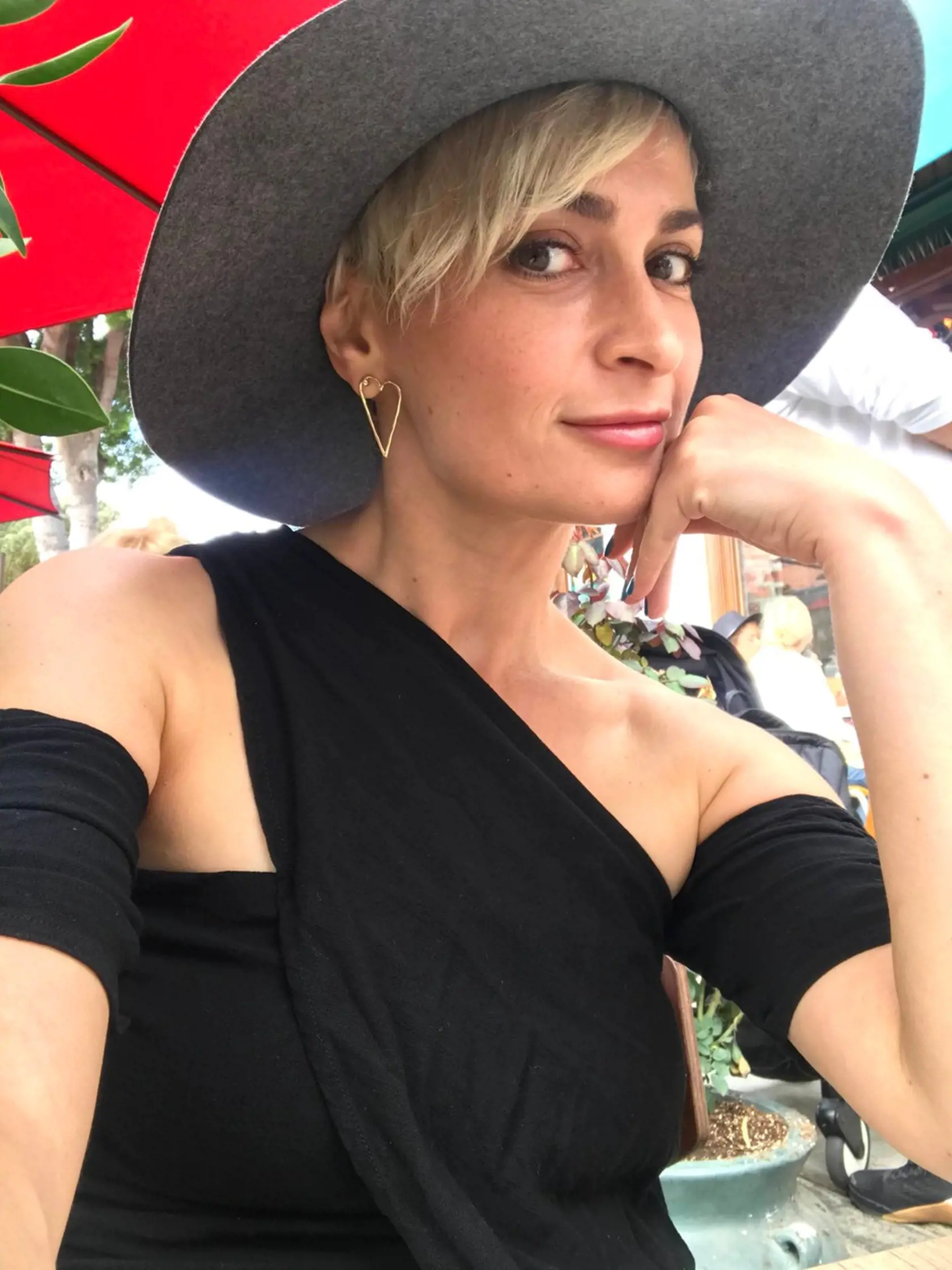 Krásna Halyna Hutchins bola nešťastnou náhodou zastrelená pri natáčaní filmu Rust.